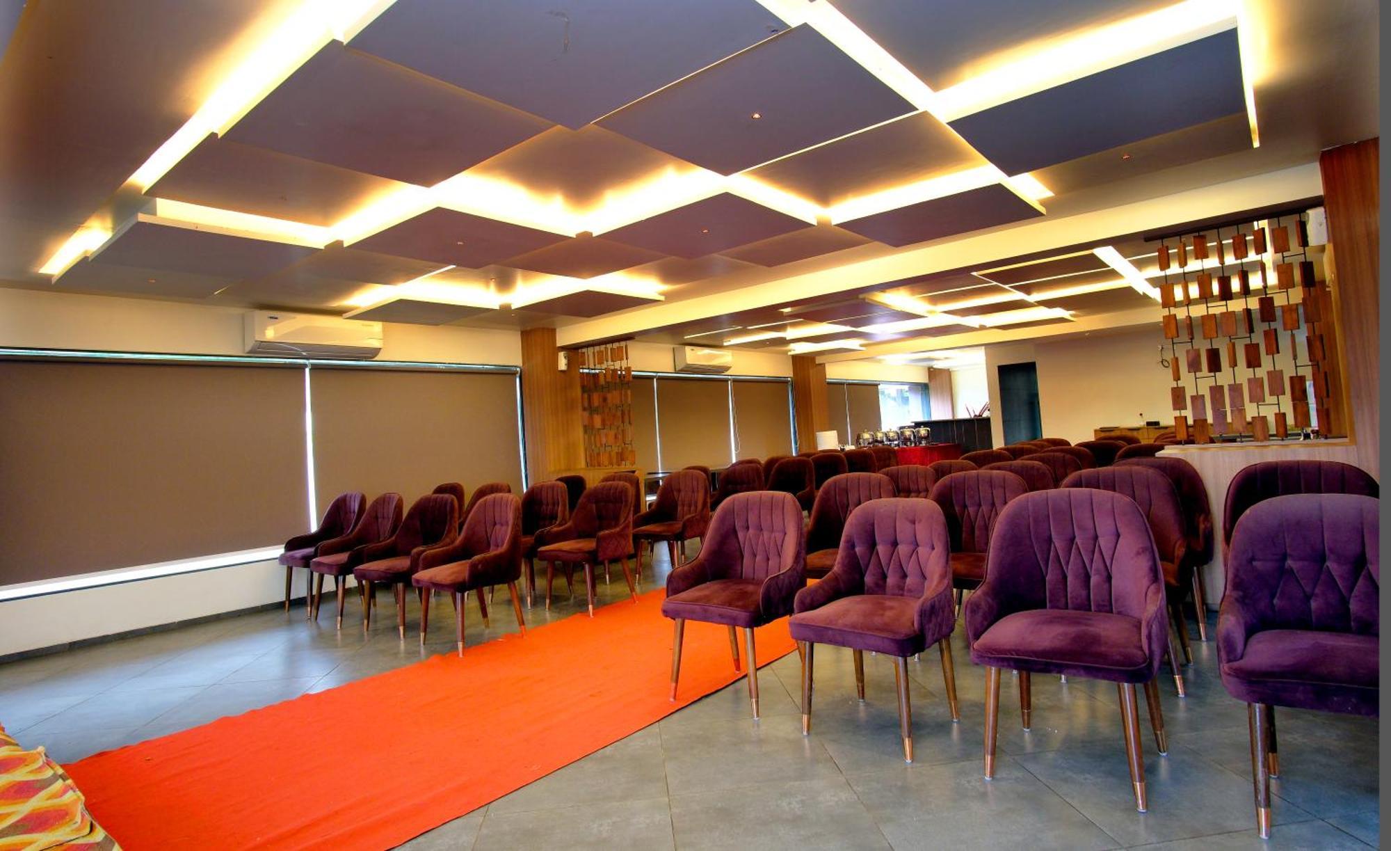 Hotel Maharaja 3*