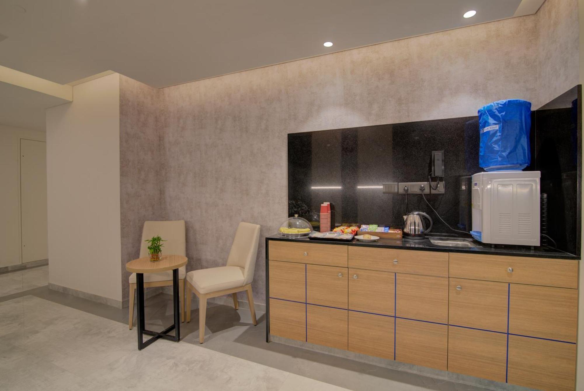 Hotel 7 Apple