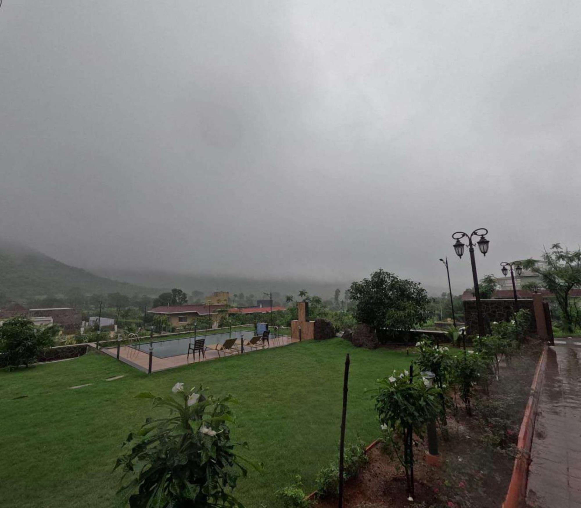 Villa Breeze On The Hills 4bhk