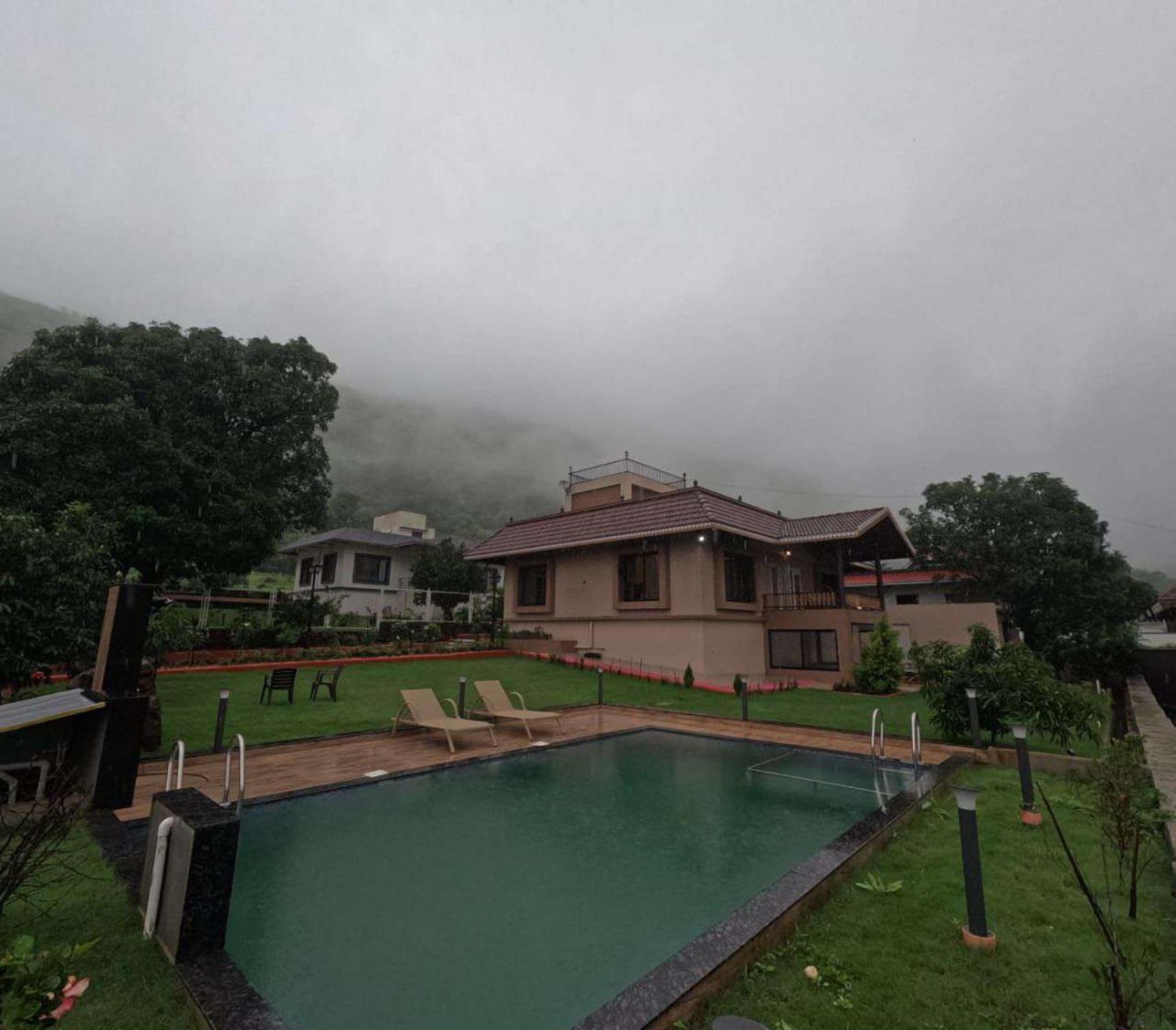 Breeze On The Hills 4bhk