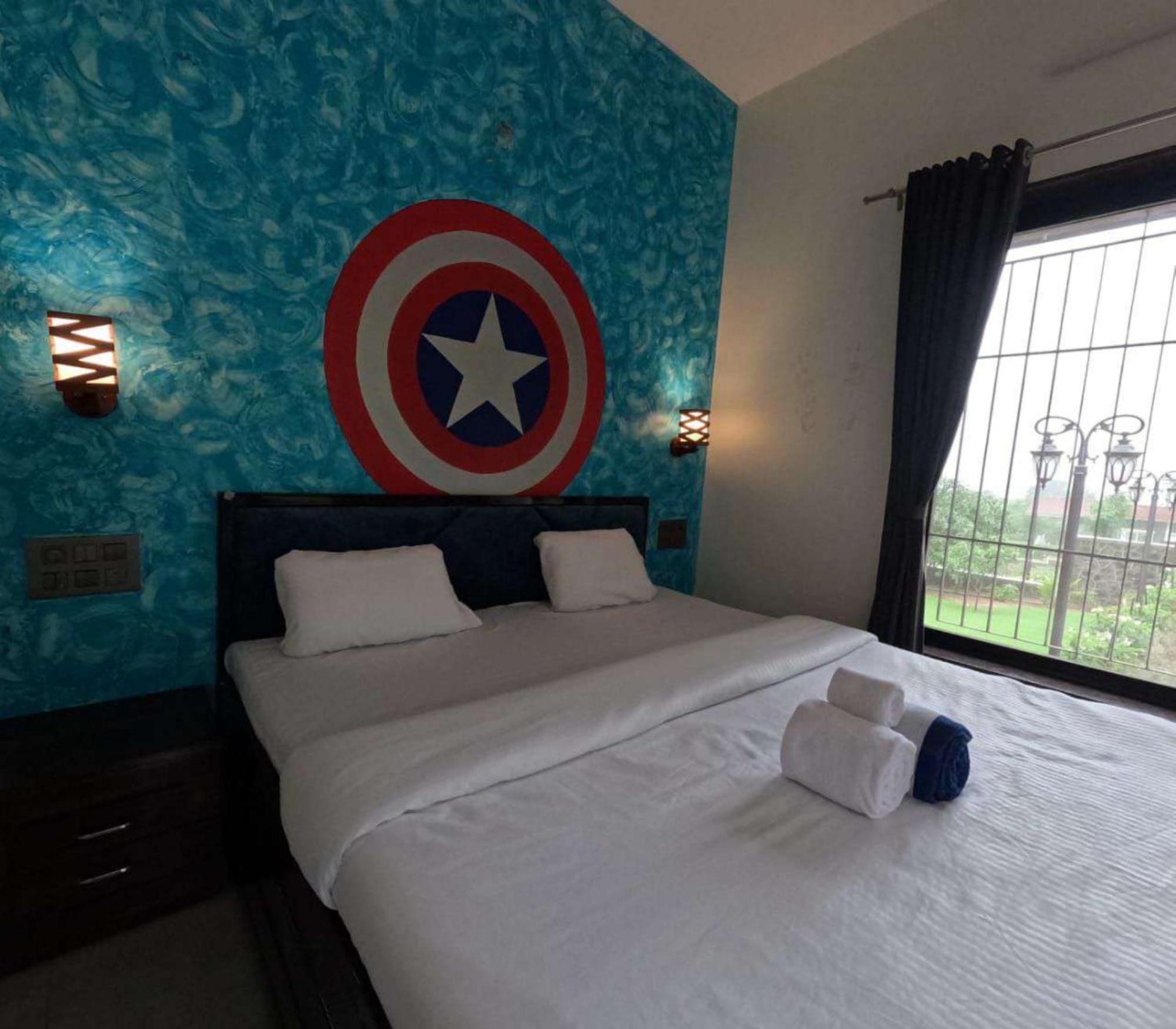 Breeze On The Hills 4bhk Villa *