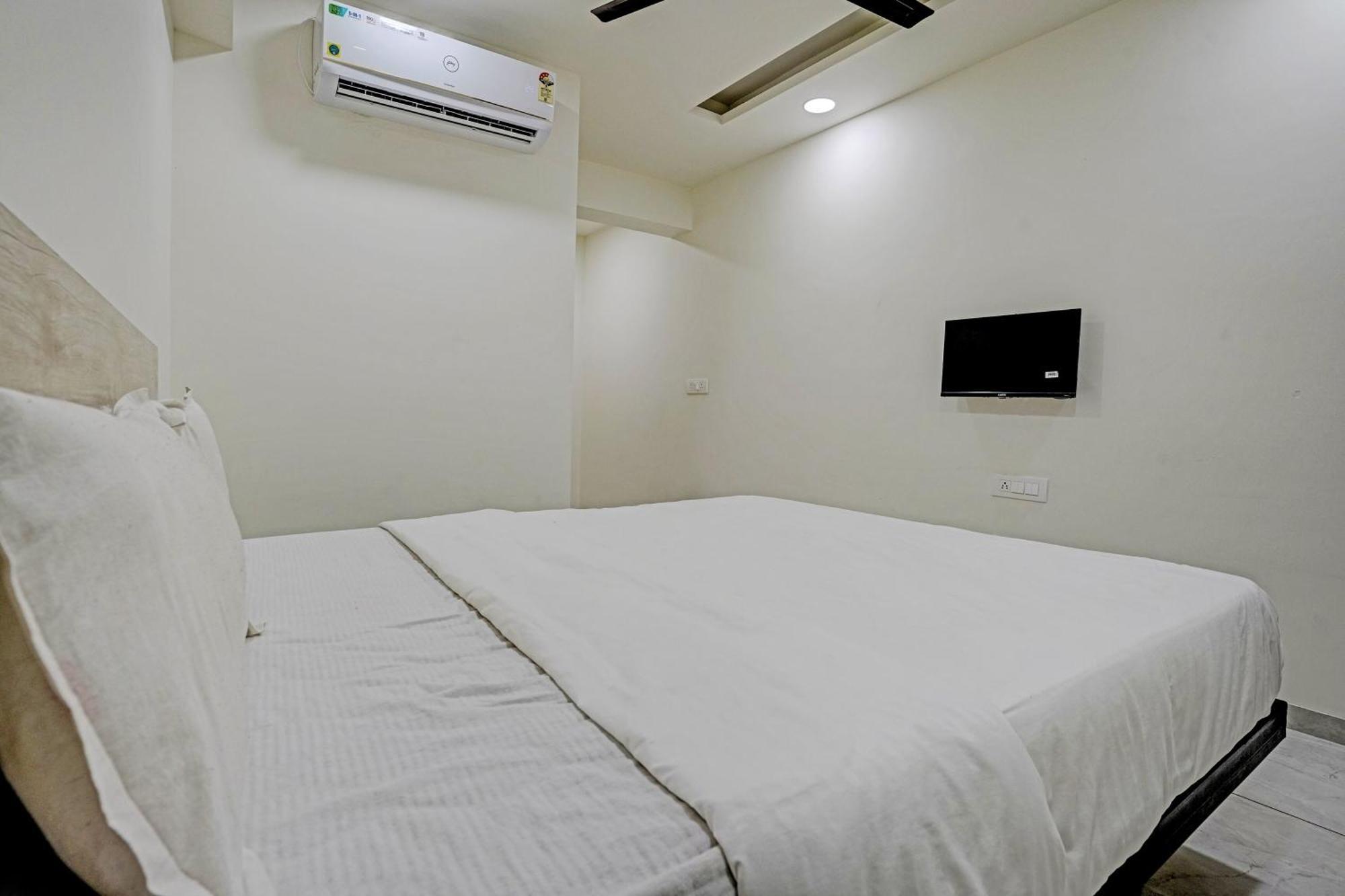 Hotel O Bharti - 3*
