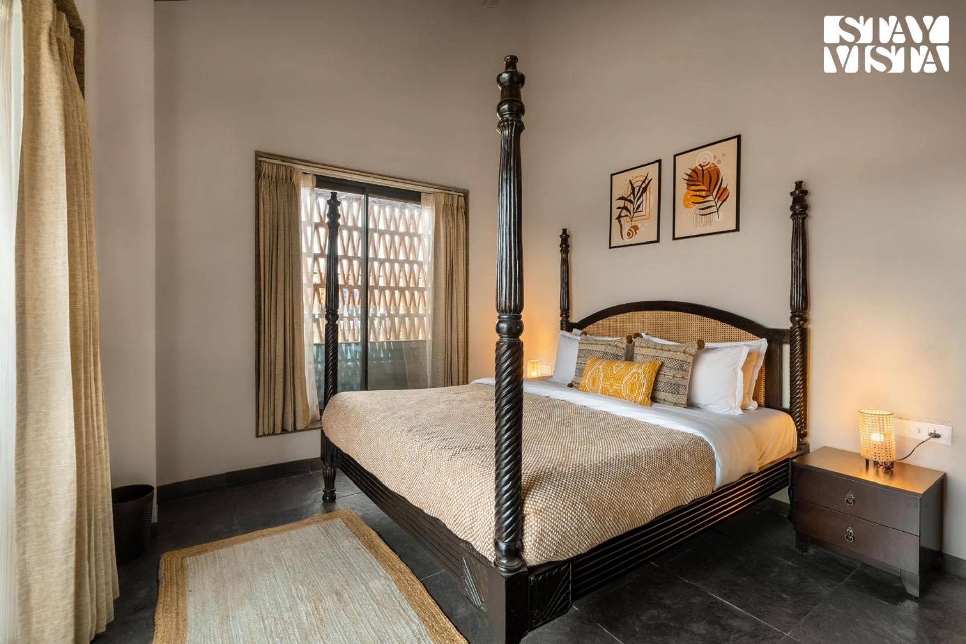 Stayvista's Cerenity Castle - Lakeside Haven With Hill-view, Terrace & Indoor Entertainment