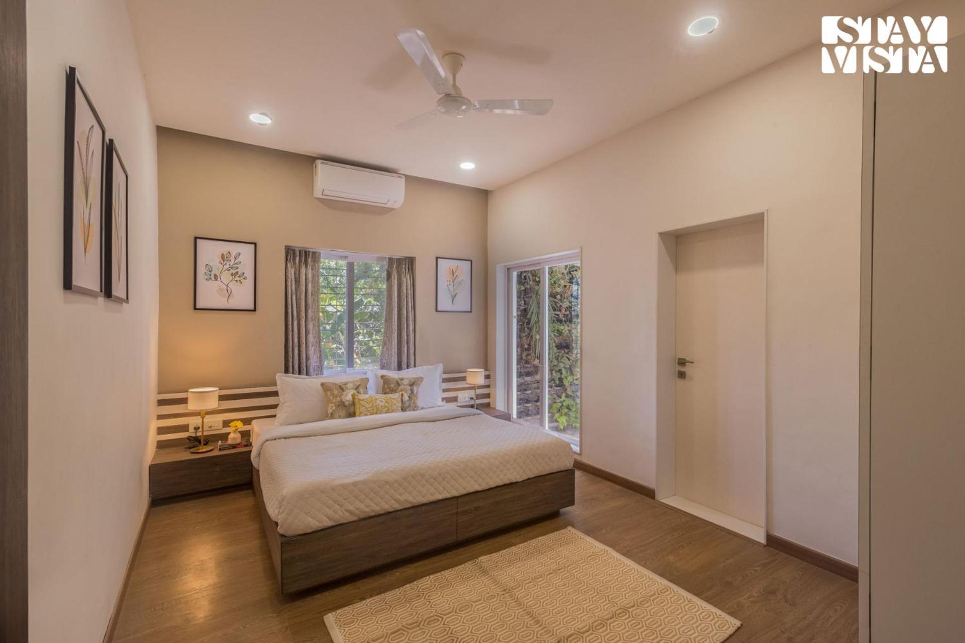 Villa Stayvista's Silver Grove - Serene Haven With Expansive Lawn & Terrace Nashik