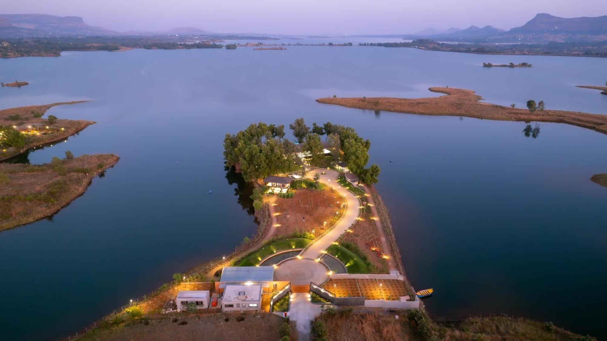 Nature's Island, Vaitarna