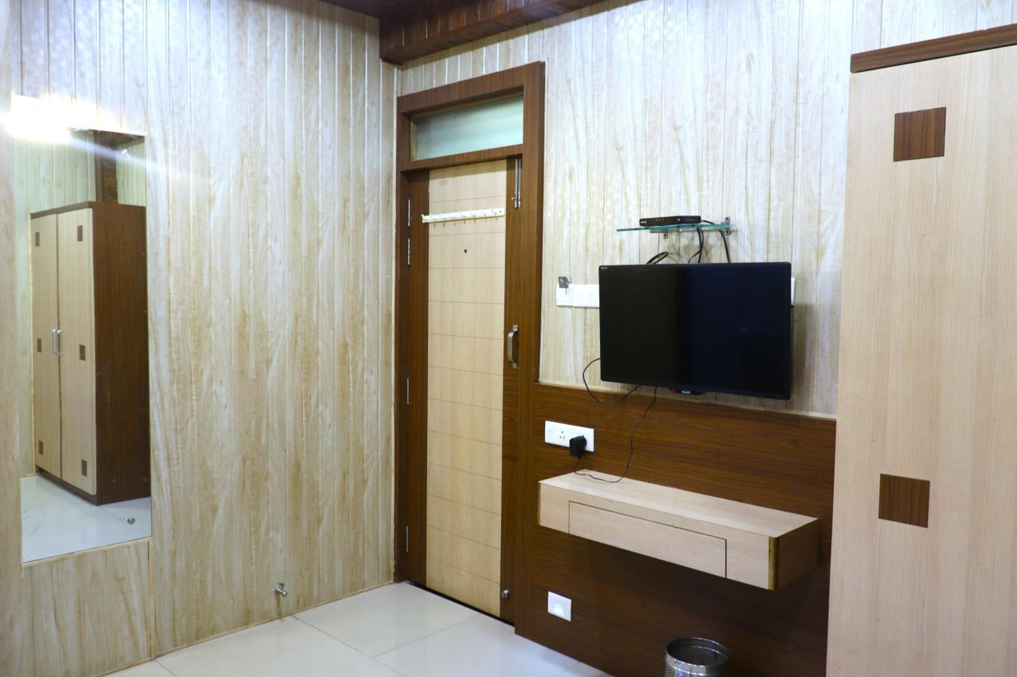 Midtown Hotel 2*