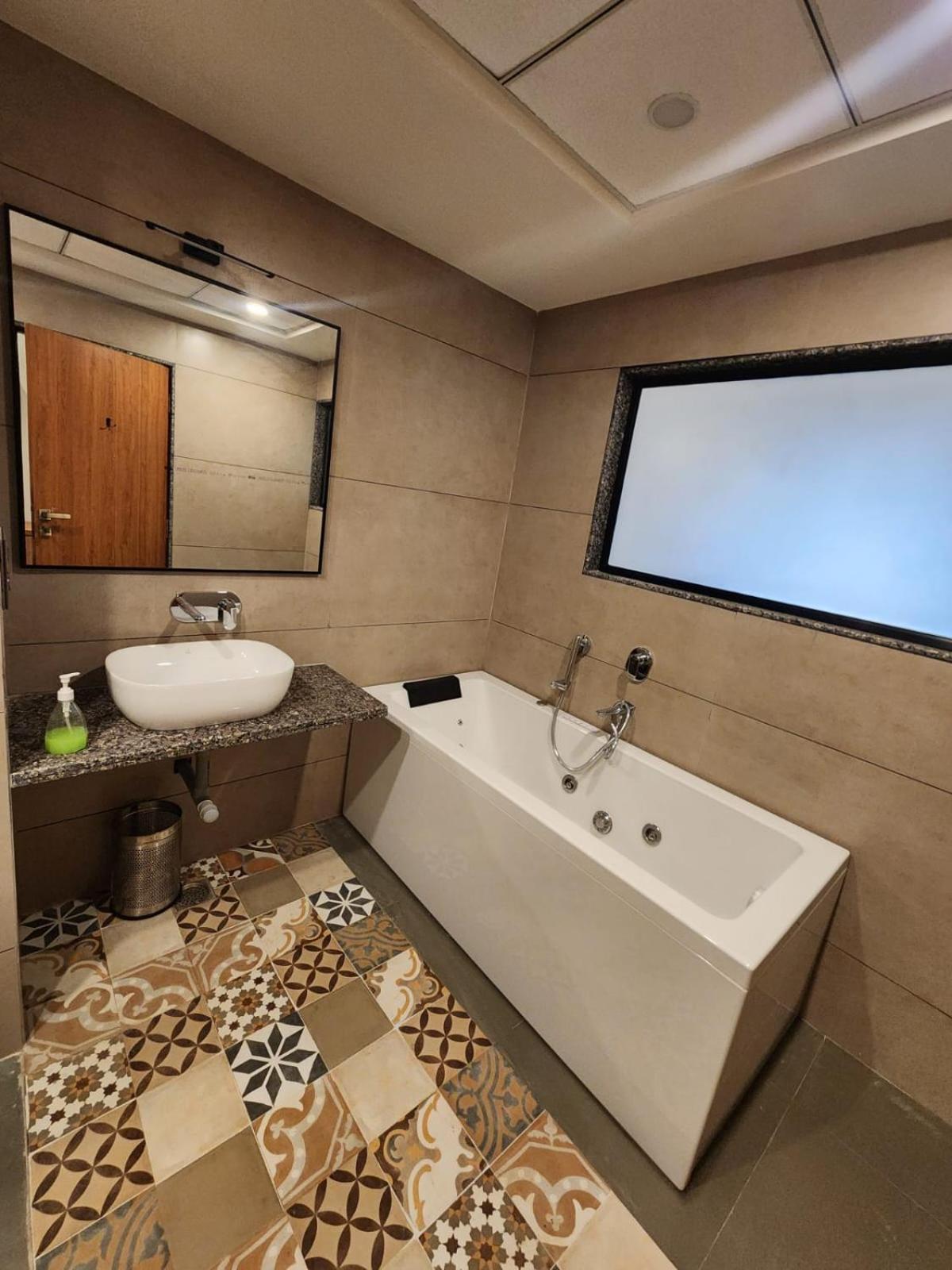 Hotel E&g Courts At Koroli Hill Station Nashik