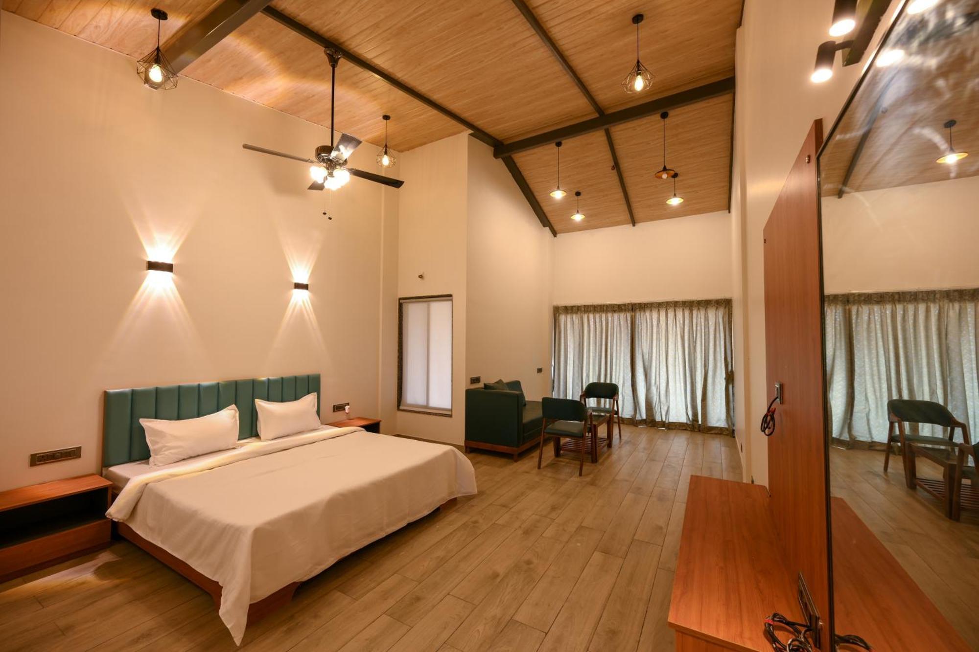 Hotel E&g Courts At Koroli Hill Station *