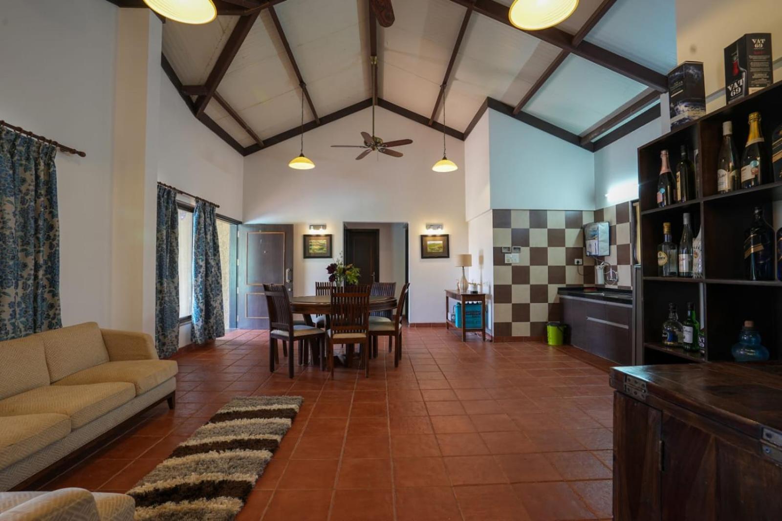Hotel E&g Courts At Koroli Hill Station *