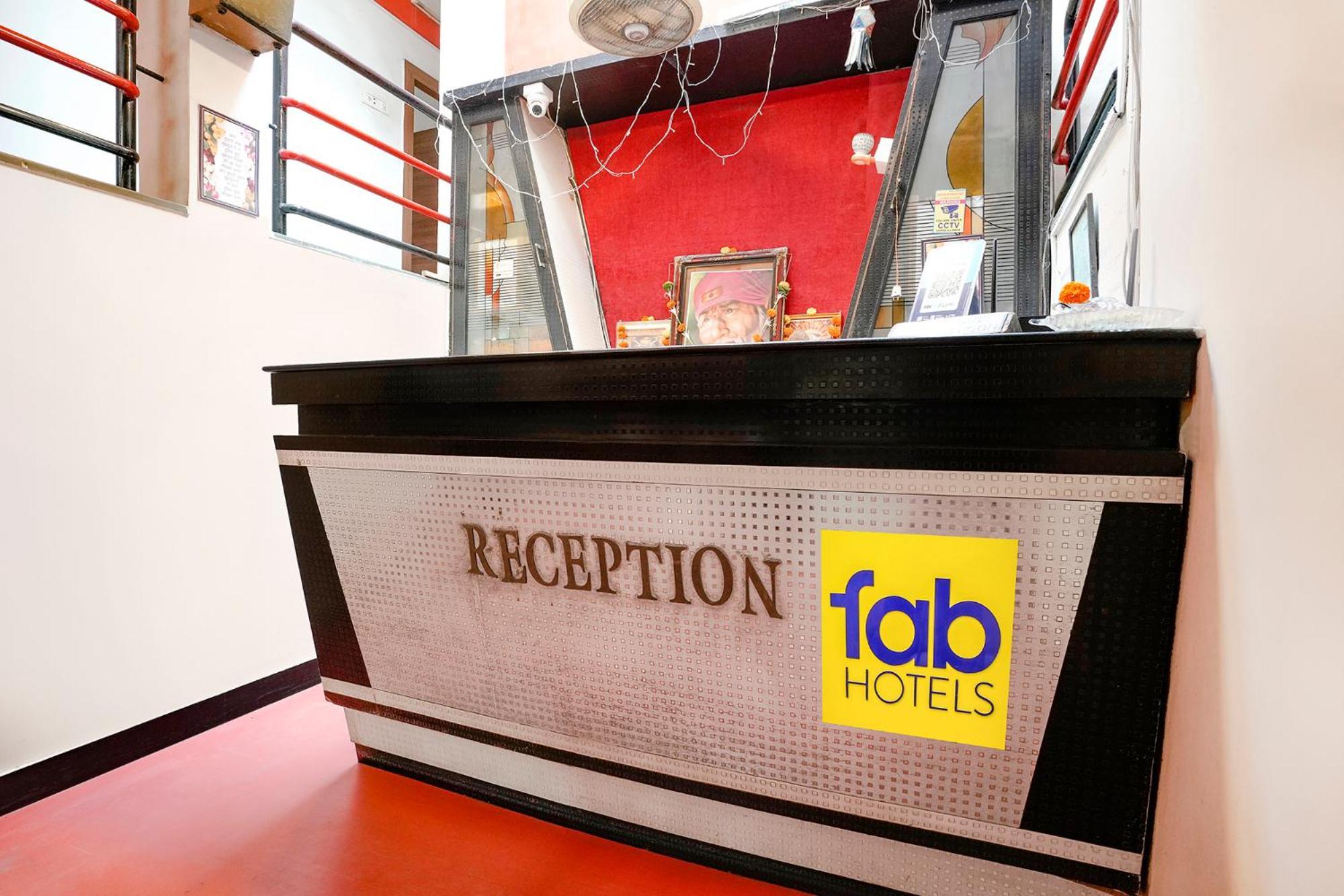 Fabhotel Saroj - Mumbai Naka Hotel Nashik