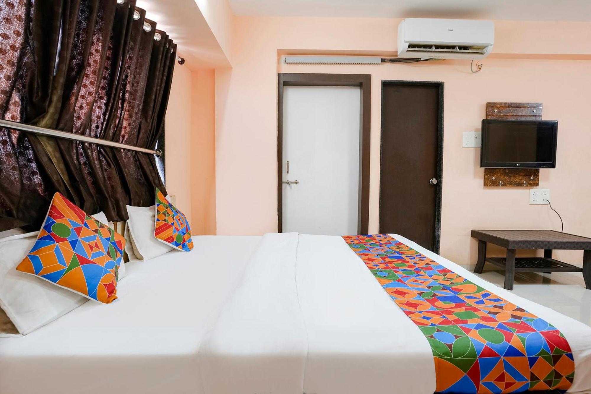 Fabexpress Rama Palace Hotel 3*