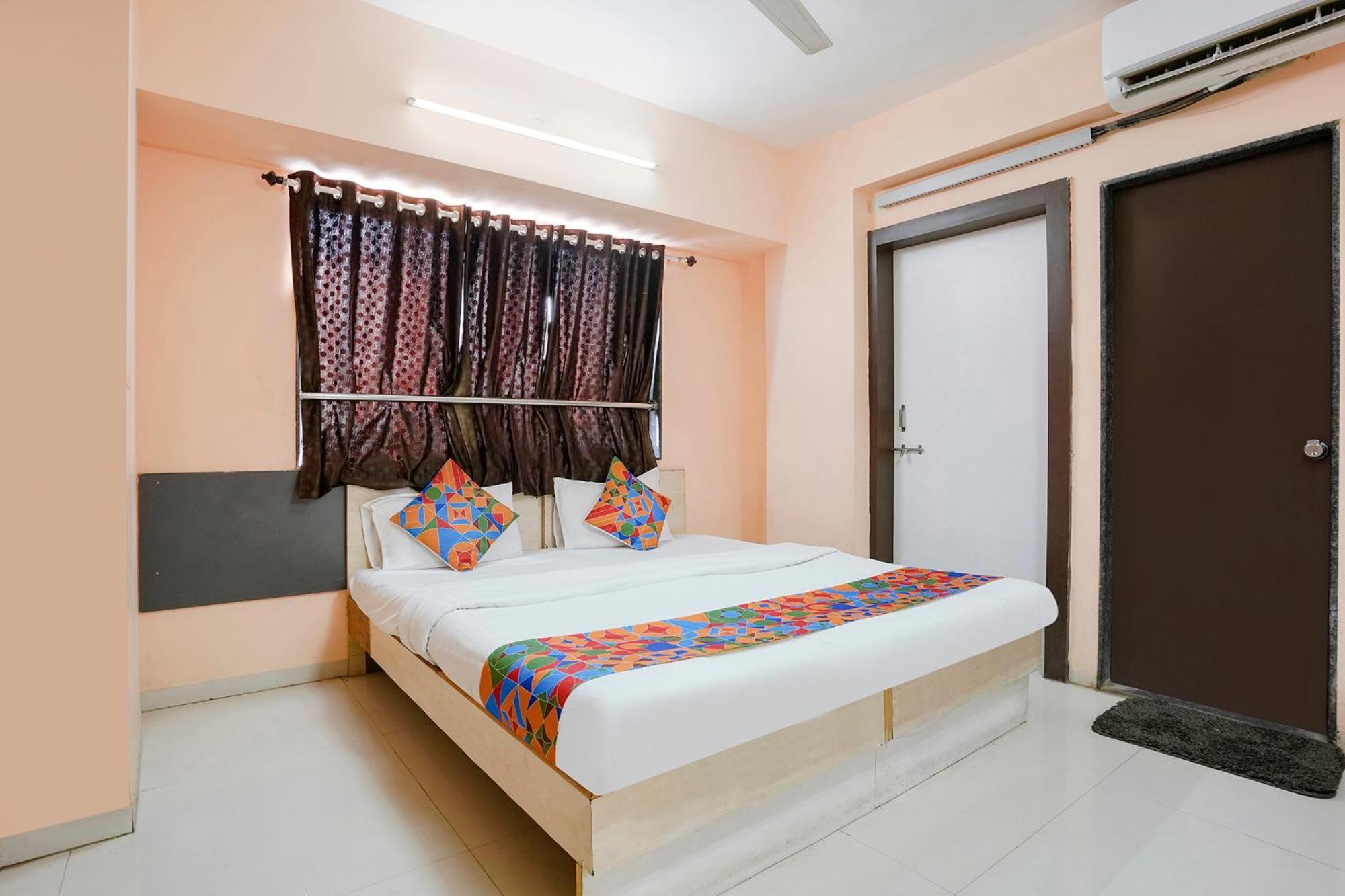 Fabexpress Rama Palace Hotel