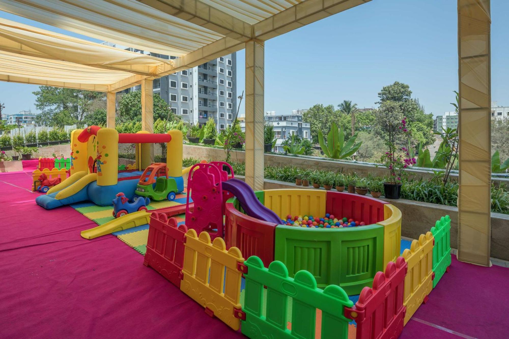 Hotel Radisson Blu & Spa, Nashik