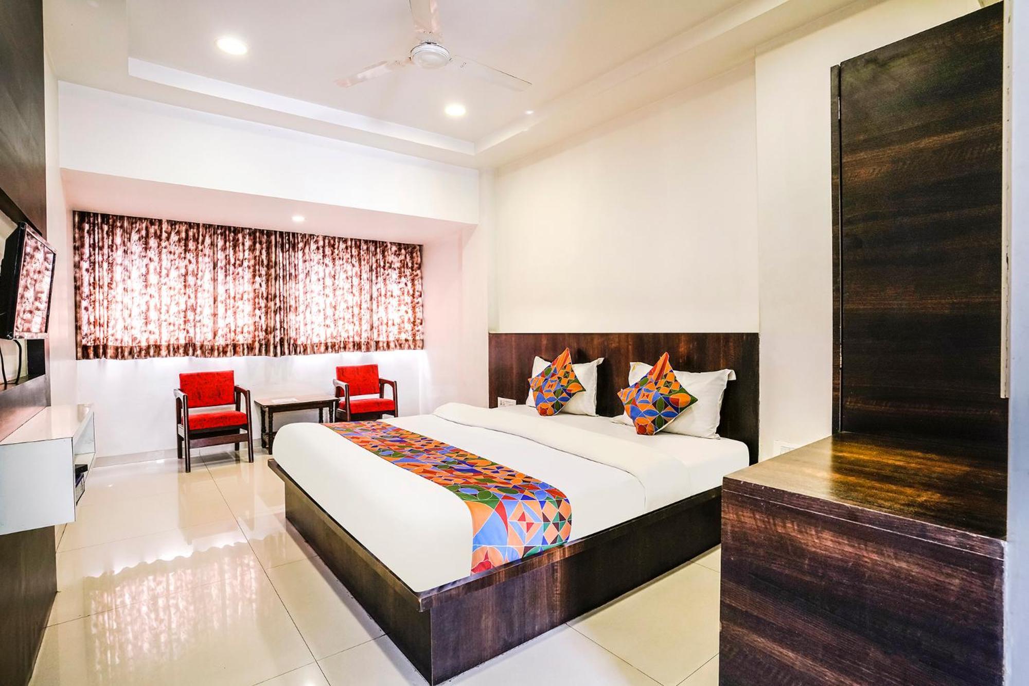 Hotel Fabexpress Raj Tourist 3*