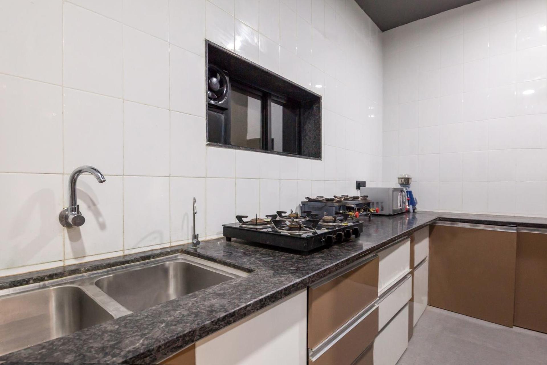 Villa Stayvista's - Lakeview With Spacious Pool & Terrace For Stargazing *
