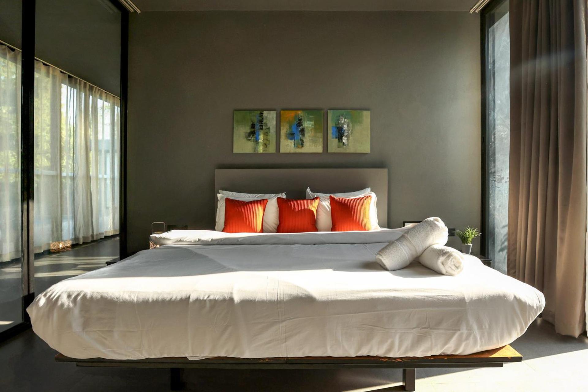 Stayvista's - Lakeview With Spacious Pool & Terrace For Stargazing Nashik