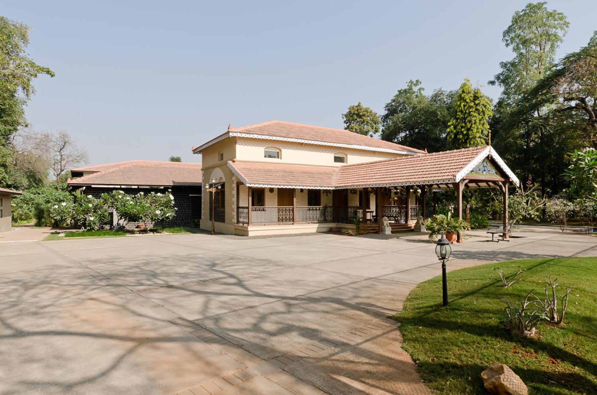 Ama & Trails Butterfly Villa, Deolali, Villa