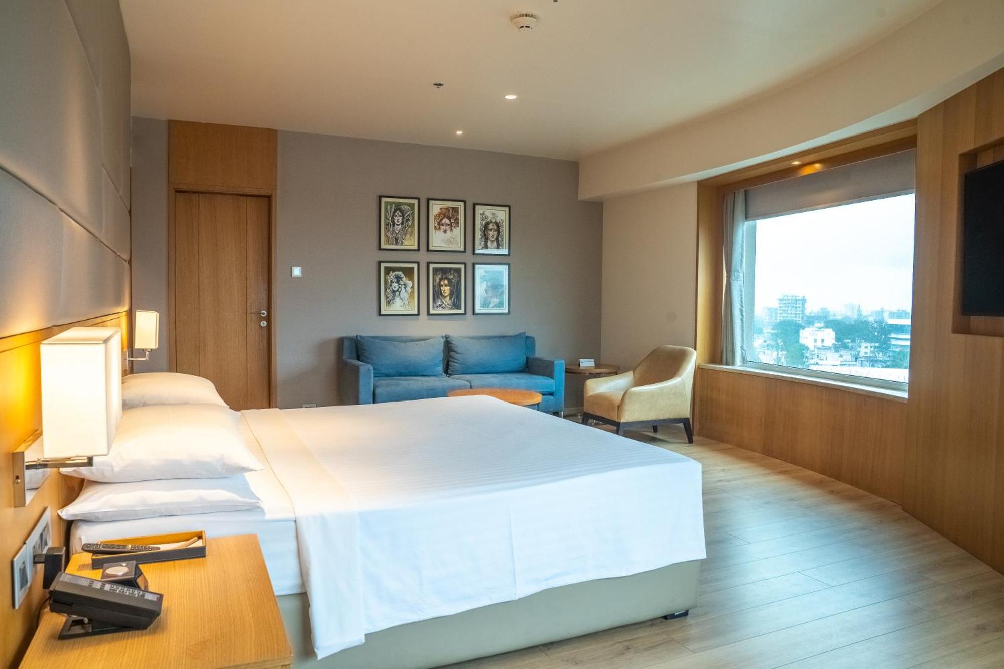 Courtyard By Marriott Hotel