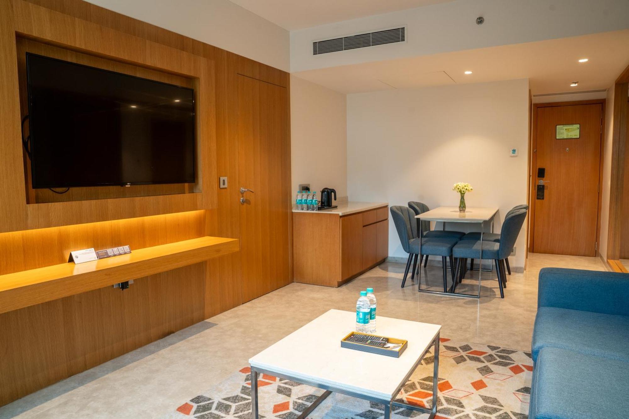Courtyard By Marriott Hotel 5*