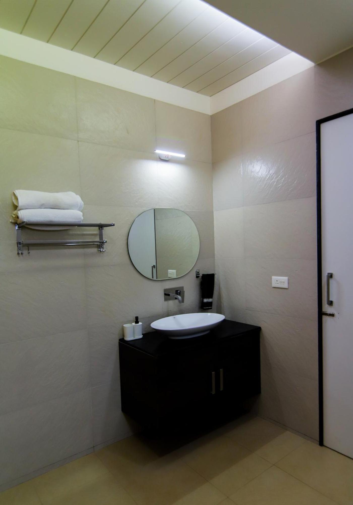 Canton Only Family Villa