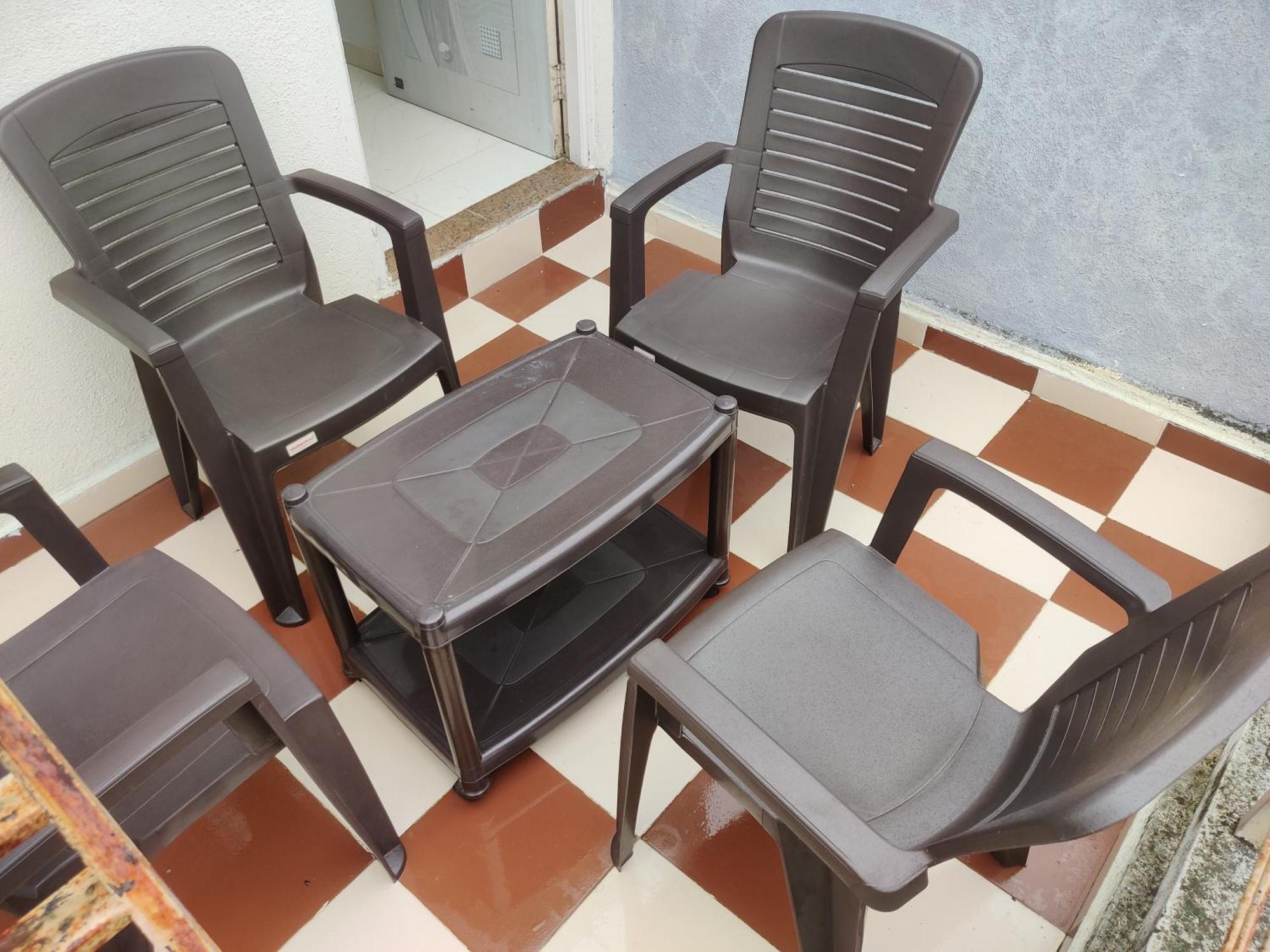 2bhk Ac Row House Bunglow In Good Locality *