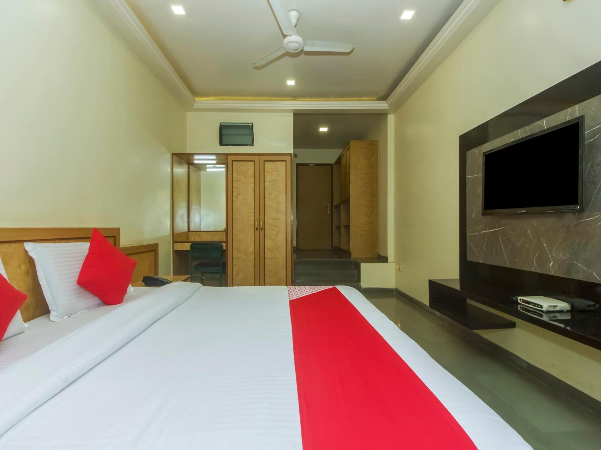 New Uttam Hira Palace Nashik