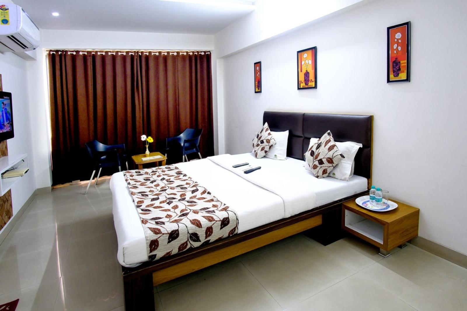 Hotel Theem Plaaza 3*