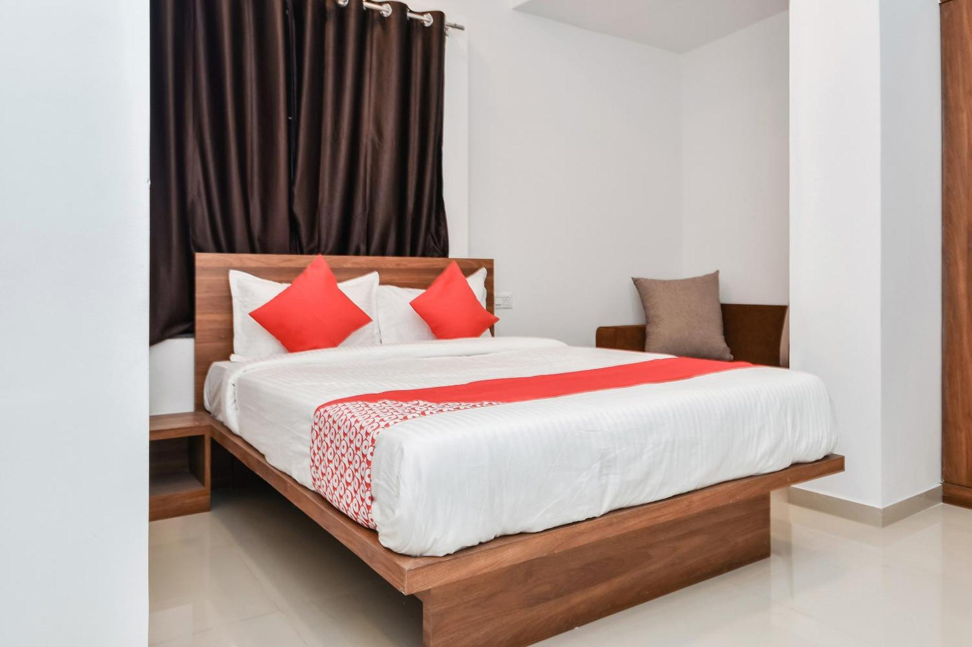 Oyo The Address Nashik