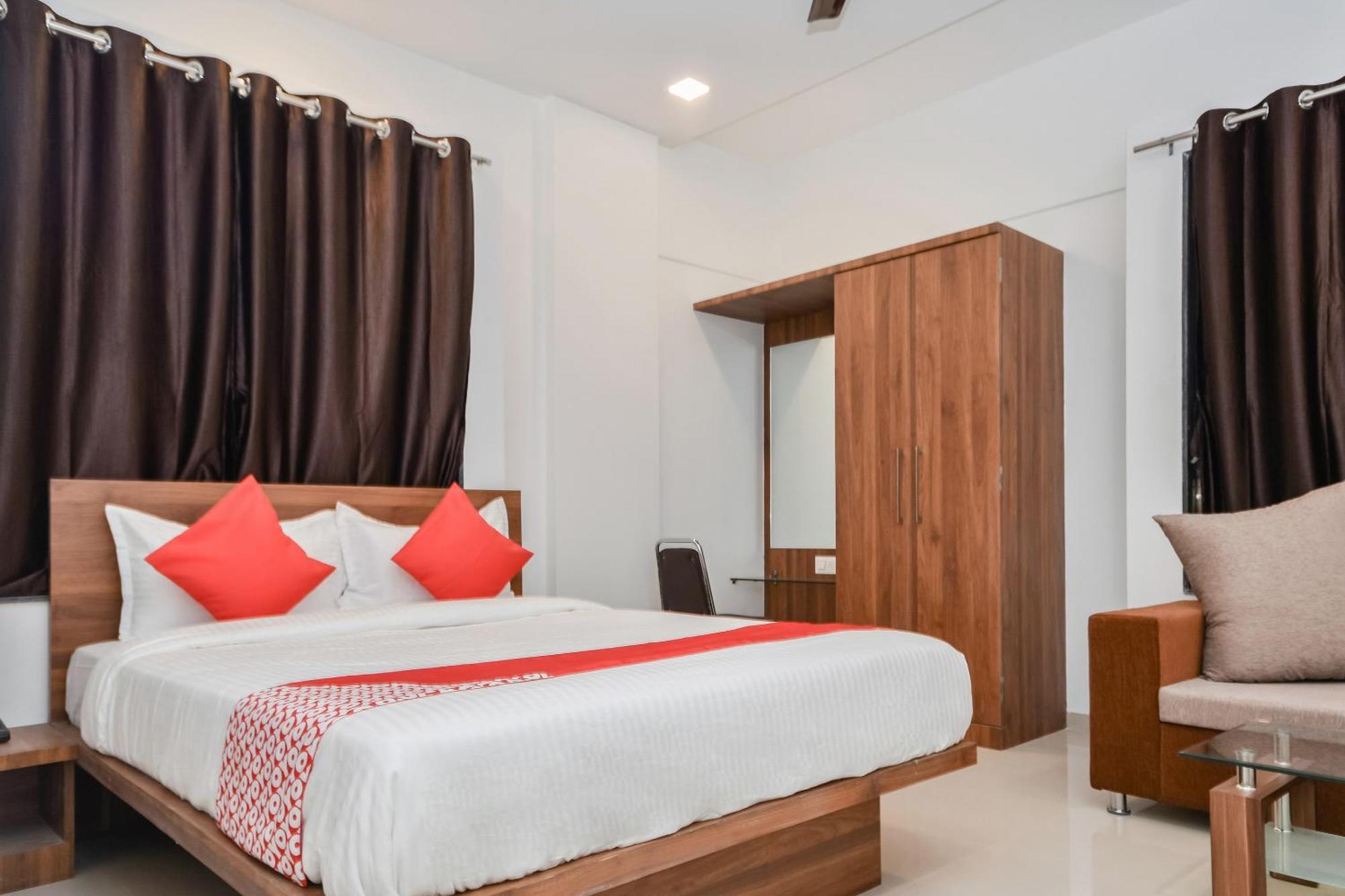Hotel Oyo The Address