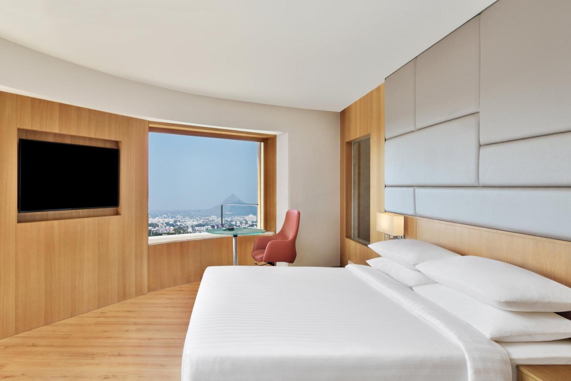 Courtyard By Marriott 5* Nashik