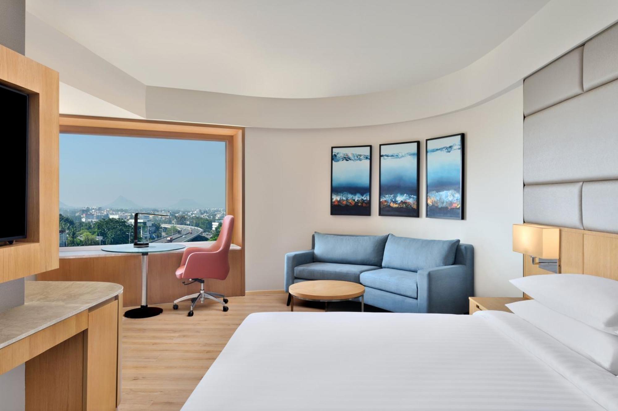 Courtyard By Marriott Hotel 5*