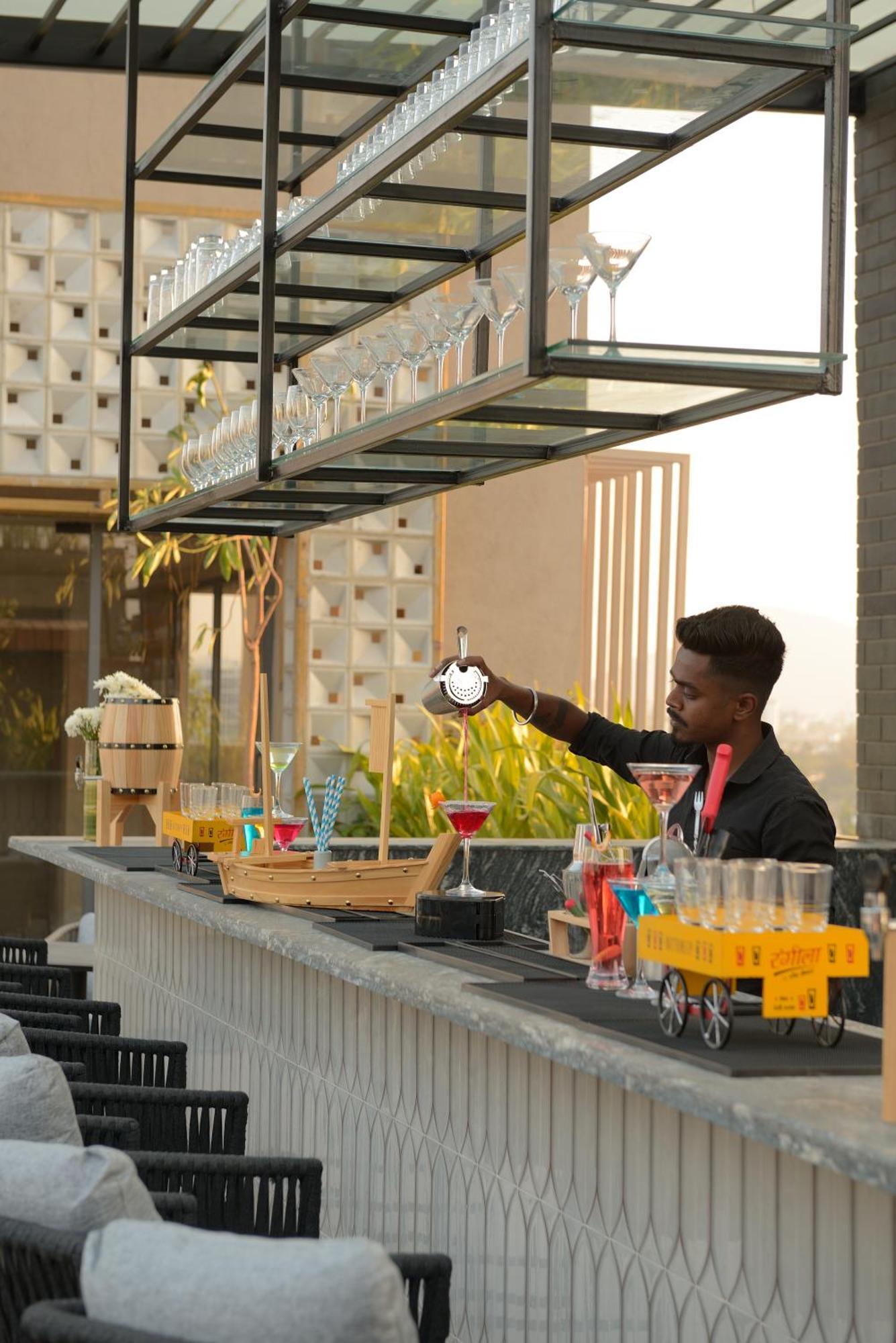Treat Center Hotel