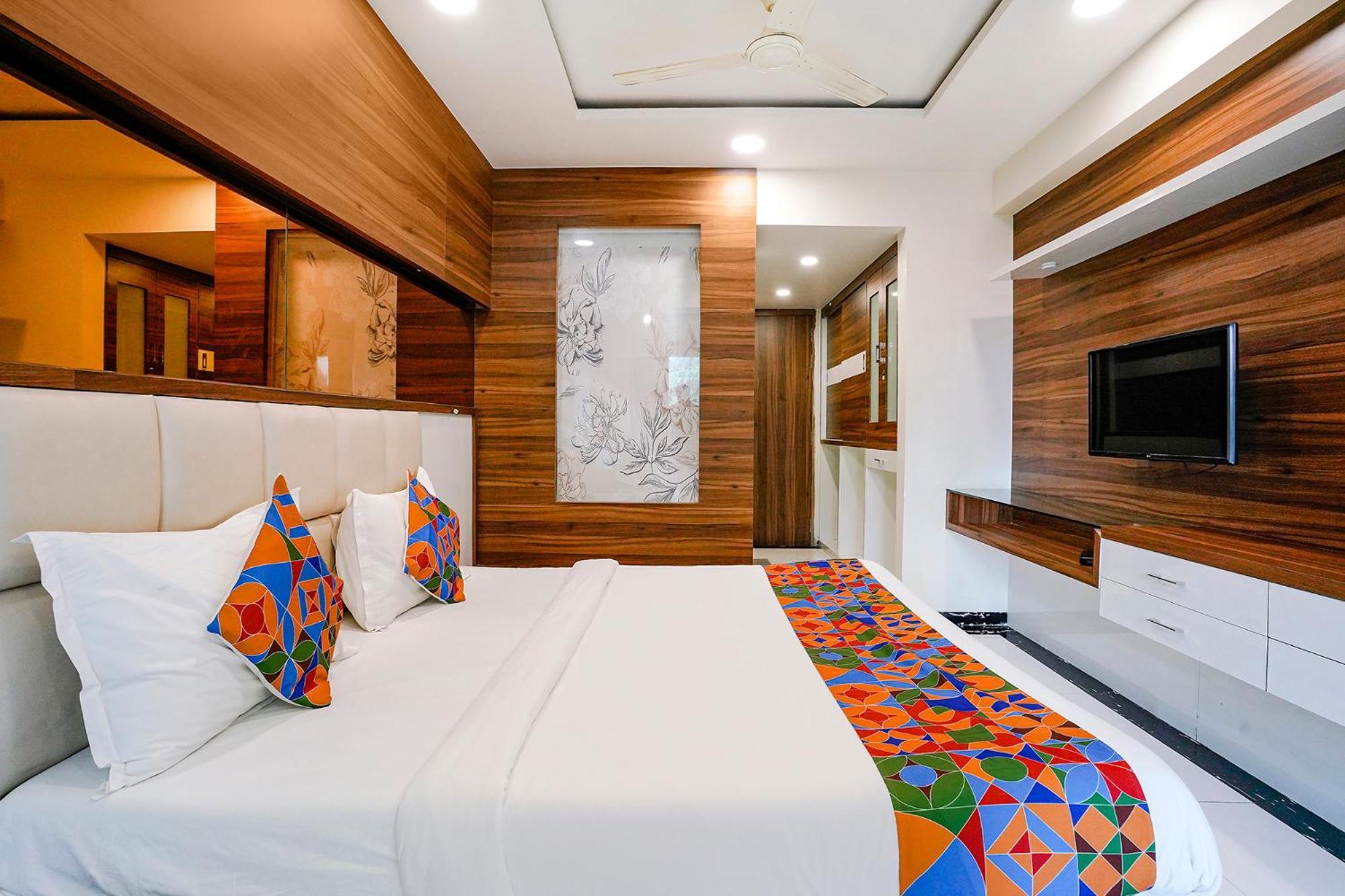 Fabhotel The - Nr Vijay Mamta Theatre, Road Hotel *