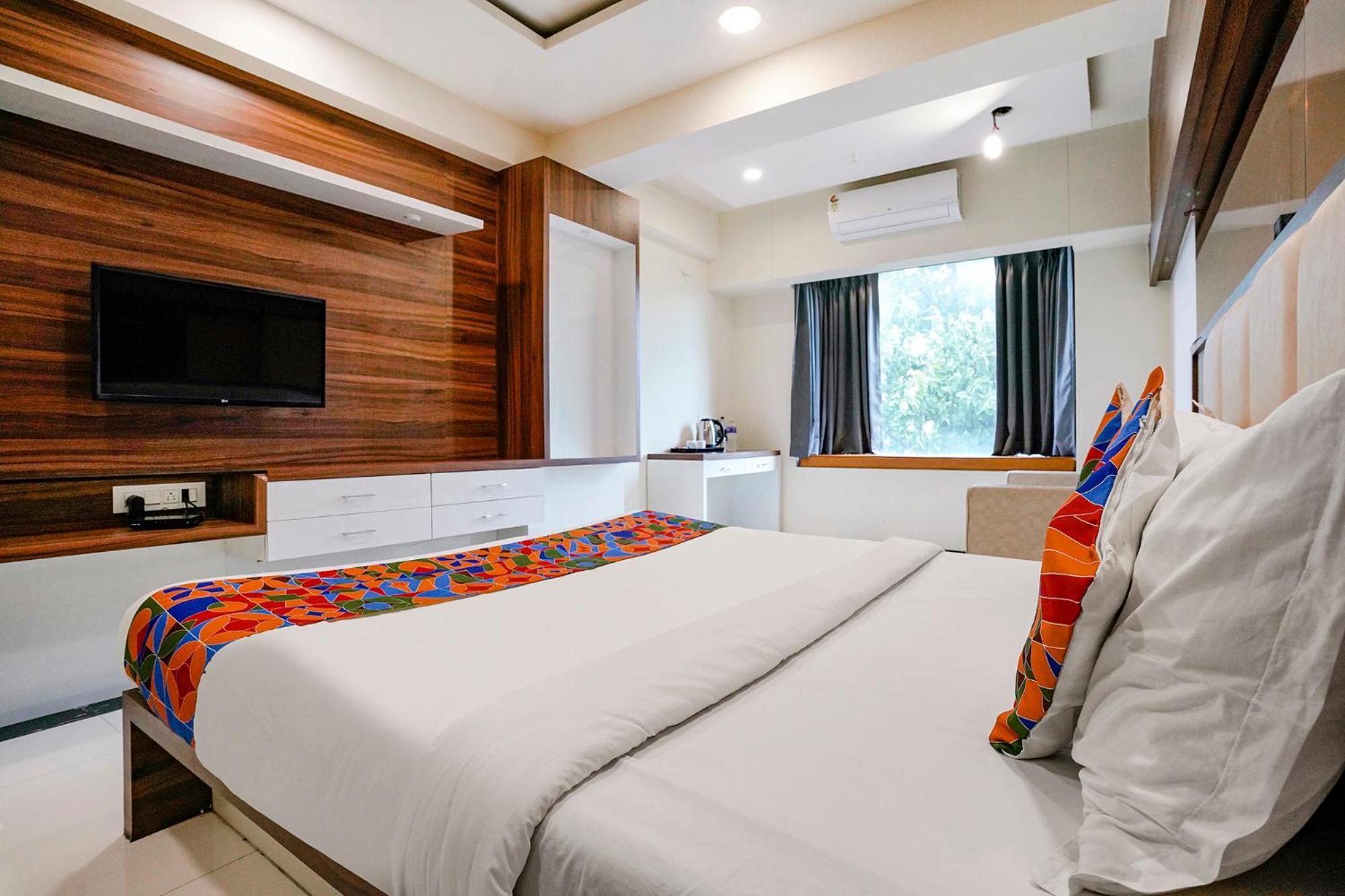 Fabhotel The - Nr Vijay Mamta Theatre, Road