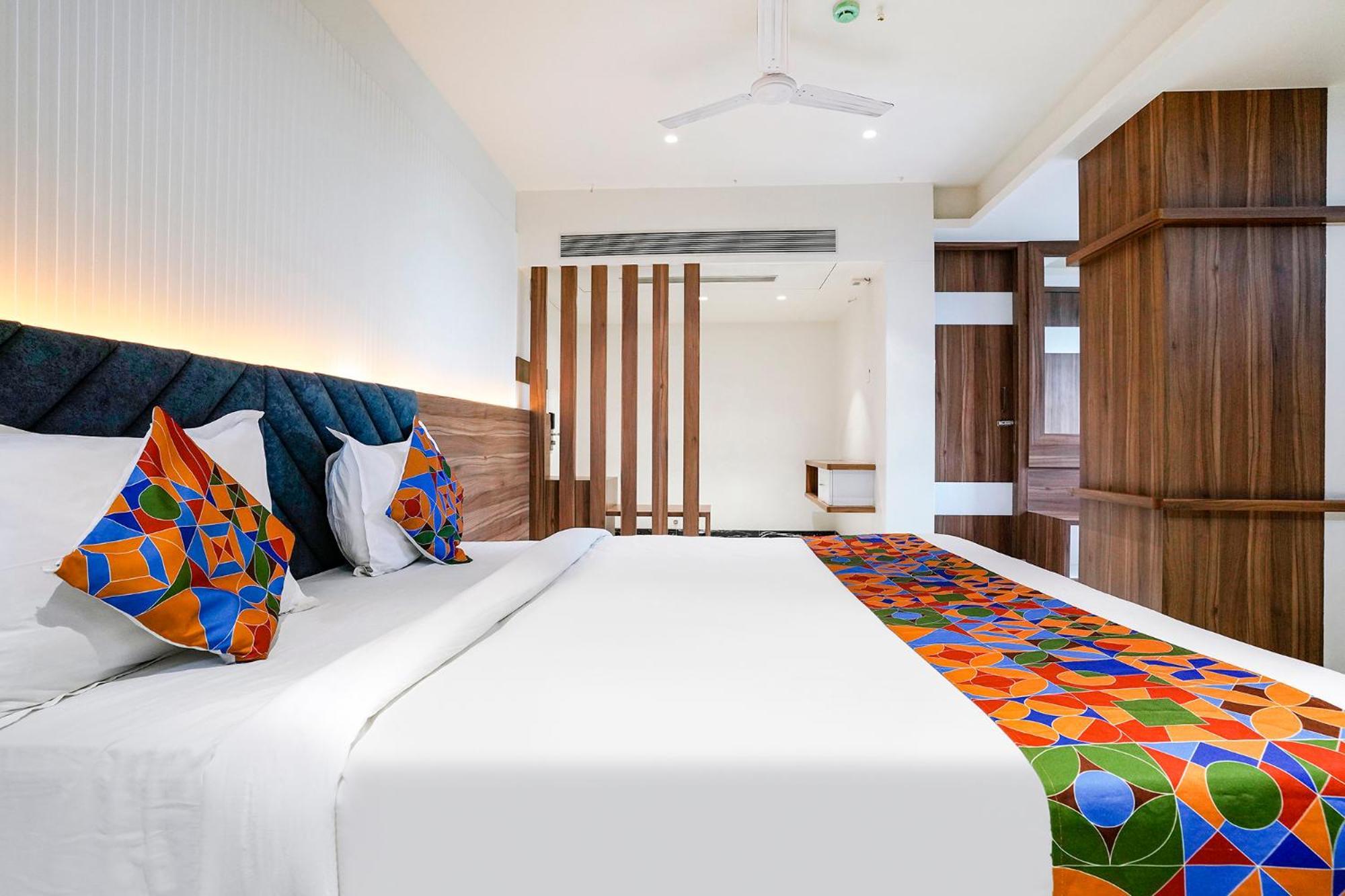 Fabhotel The - Nr Vijay Mamta Theatre, Road Nashik