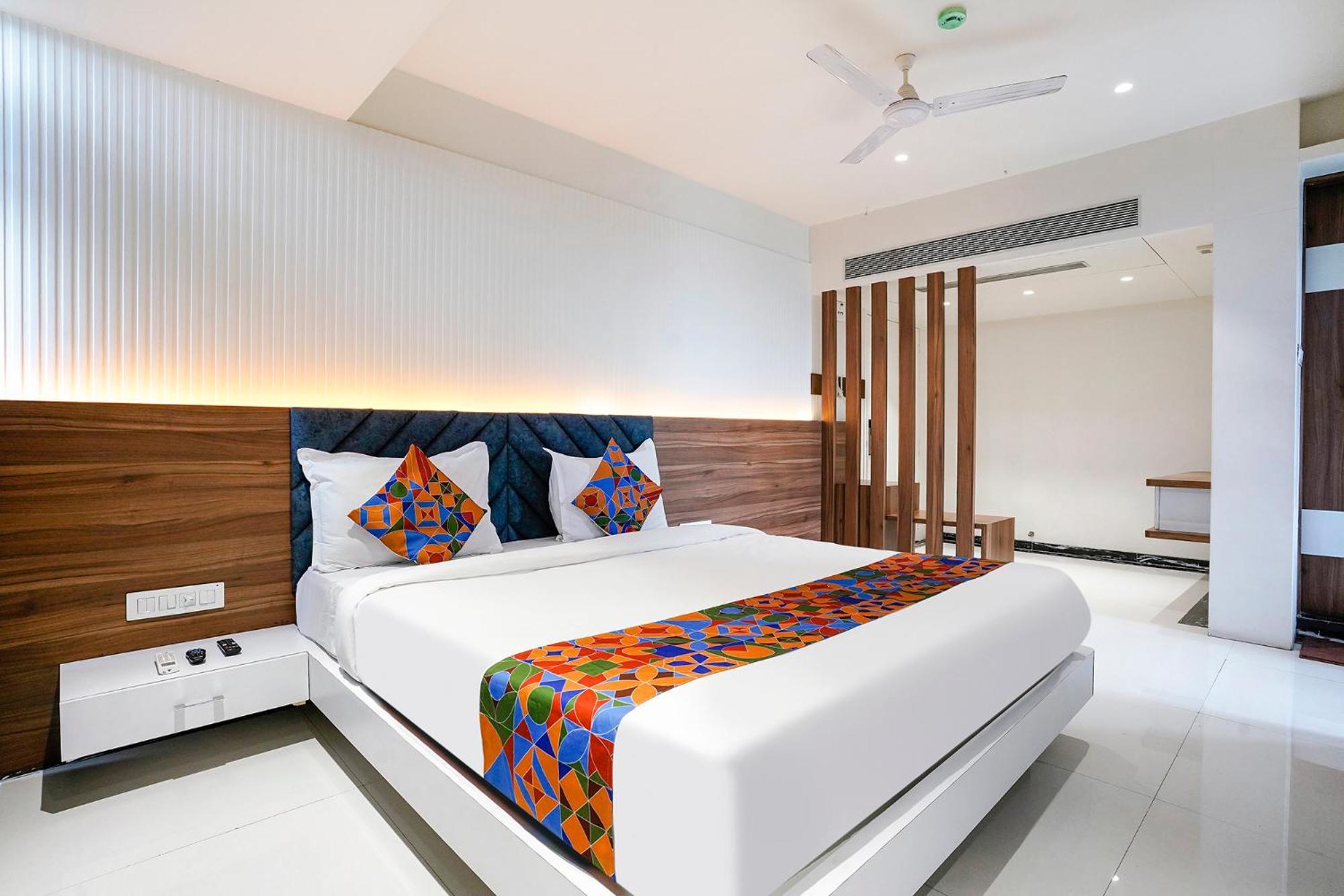 Fabhotel The - Nr Vijay Mamta Theatre, Road * Nashik