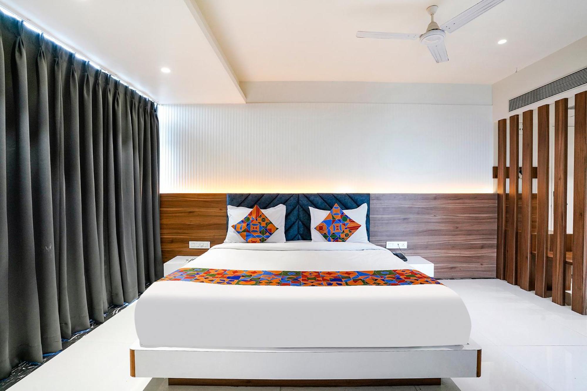 Fabhotel The - Nr Vijay Mamta Theatre, Road