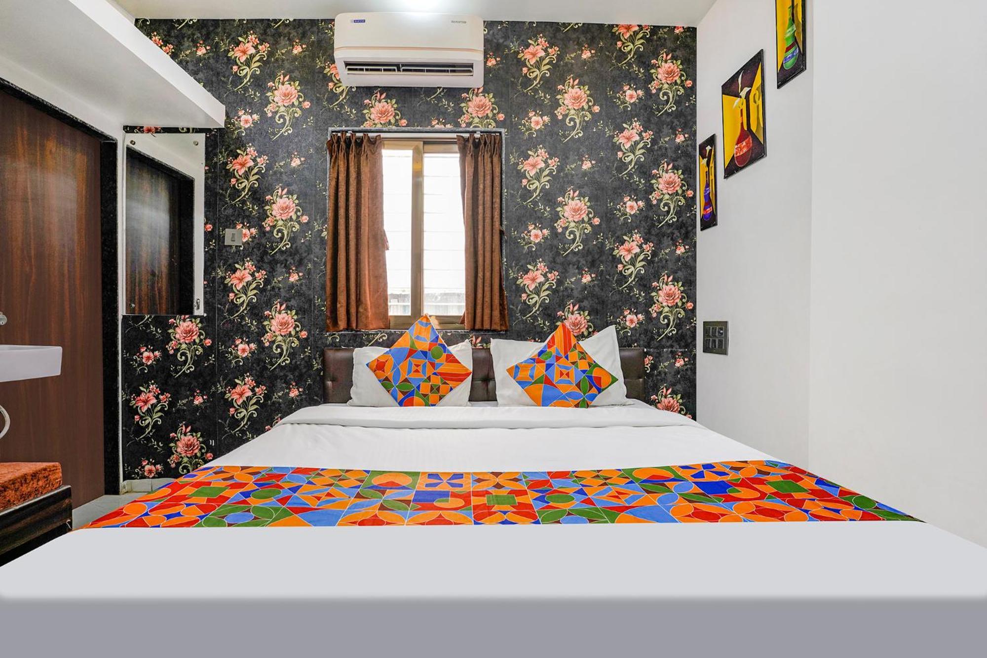Hotel Fabhotel The Regal - Pathardi Phata