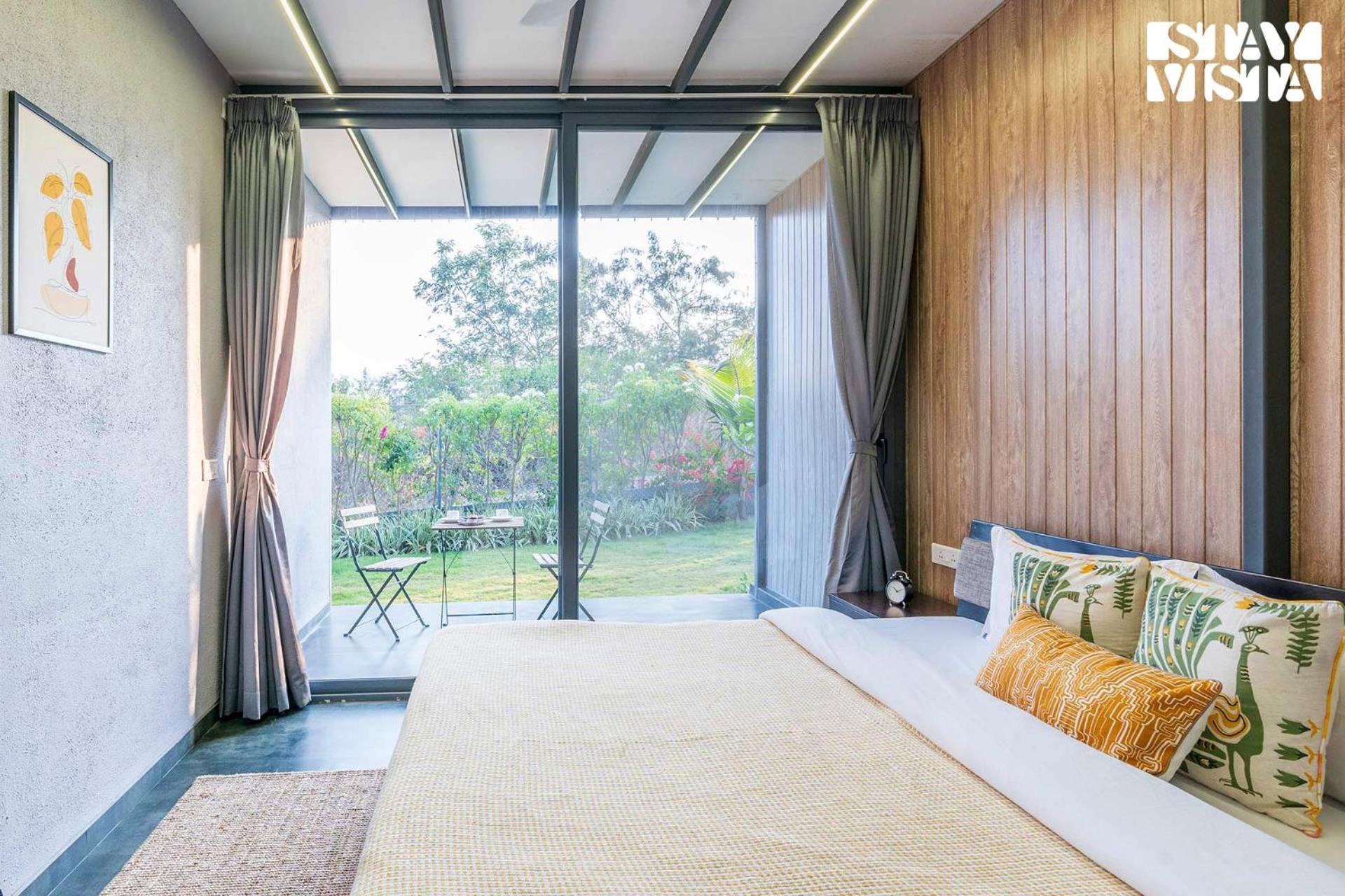 Stayvista's Celeste - Hill-view Retreat With Infinity Pool *