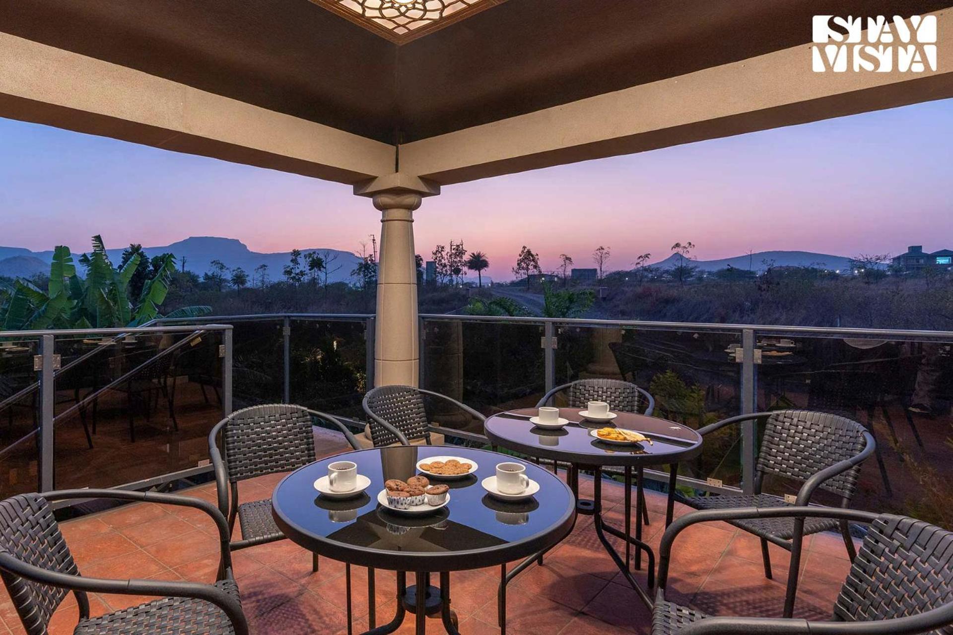 Villa Stayvista's Celeste - Hill-view Retreat With Infinity Pool Nashik