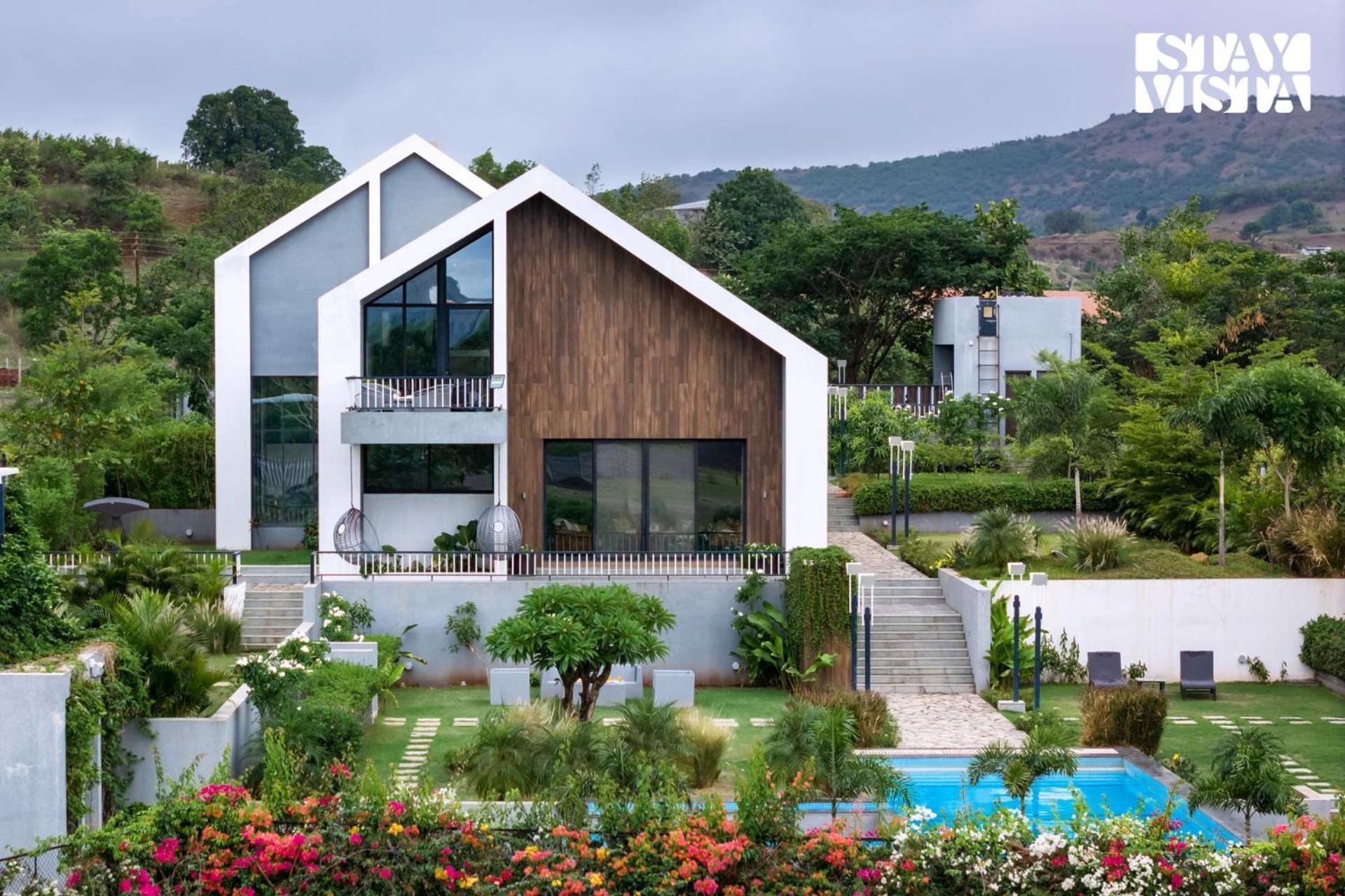 Villa Stayvista At The Rainfield With Gazebo & Lawn Nashik