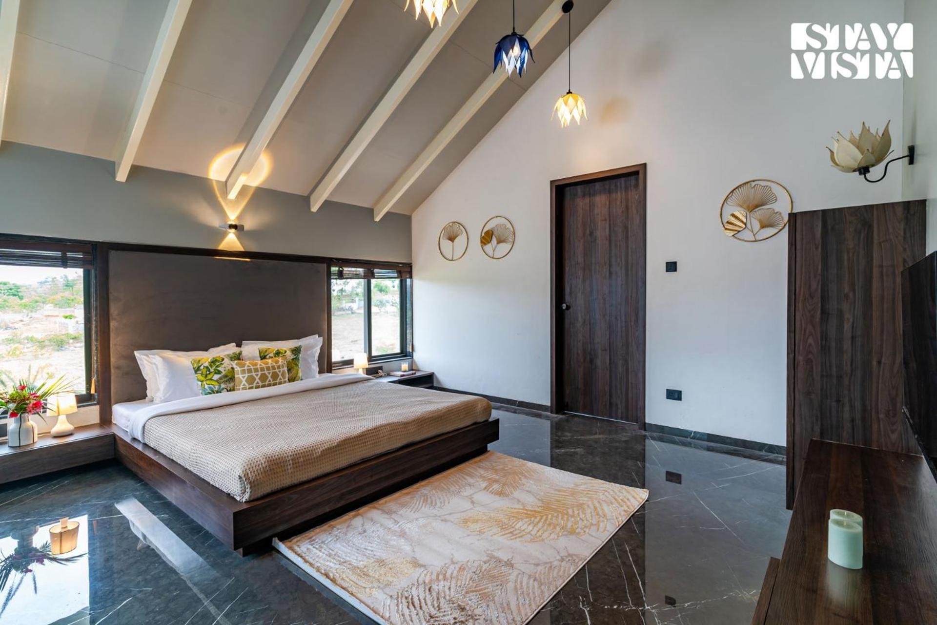 Stayvista At The Rainfield With Gazebo & Lawn * Nashik