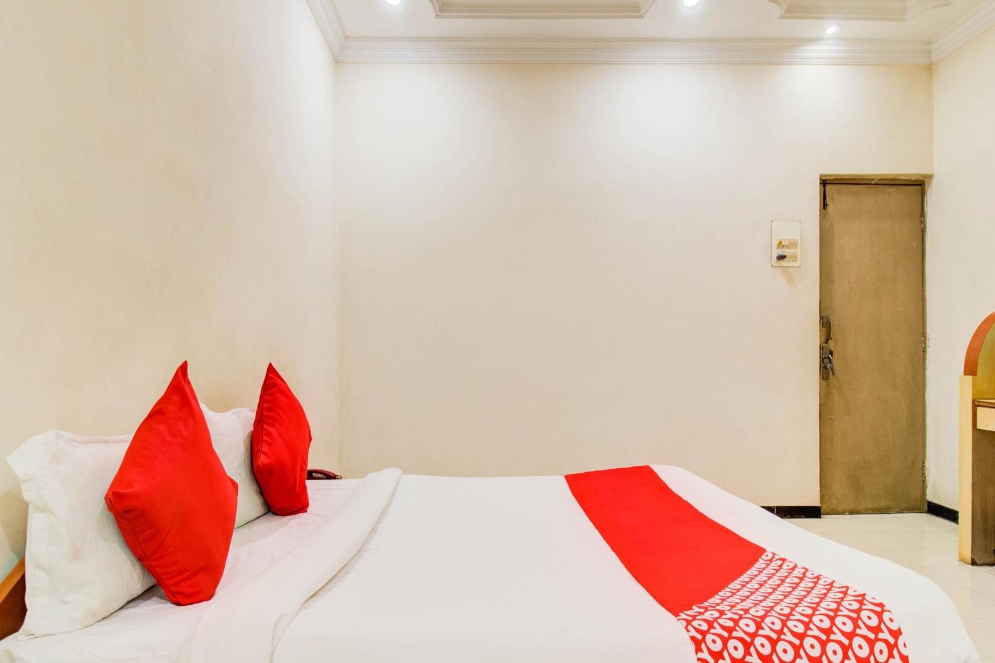 Hotel O Sri Jai Palace Nashik