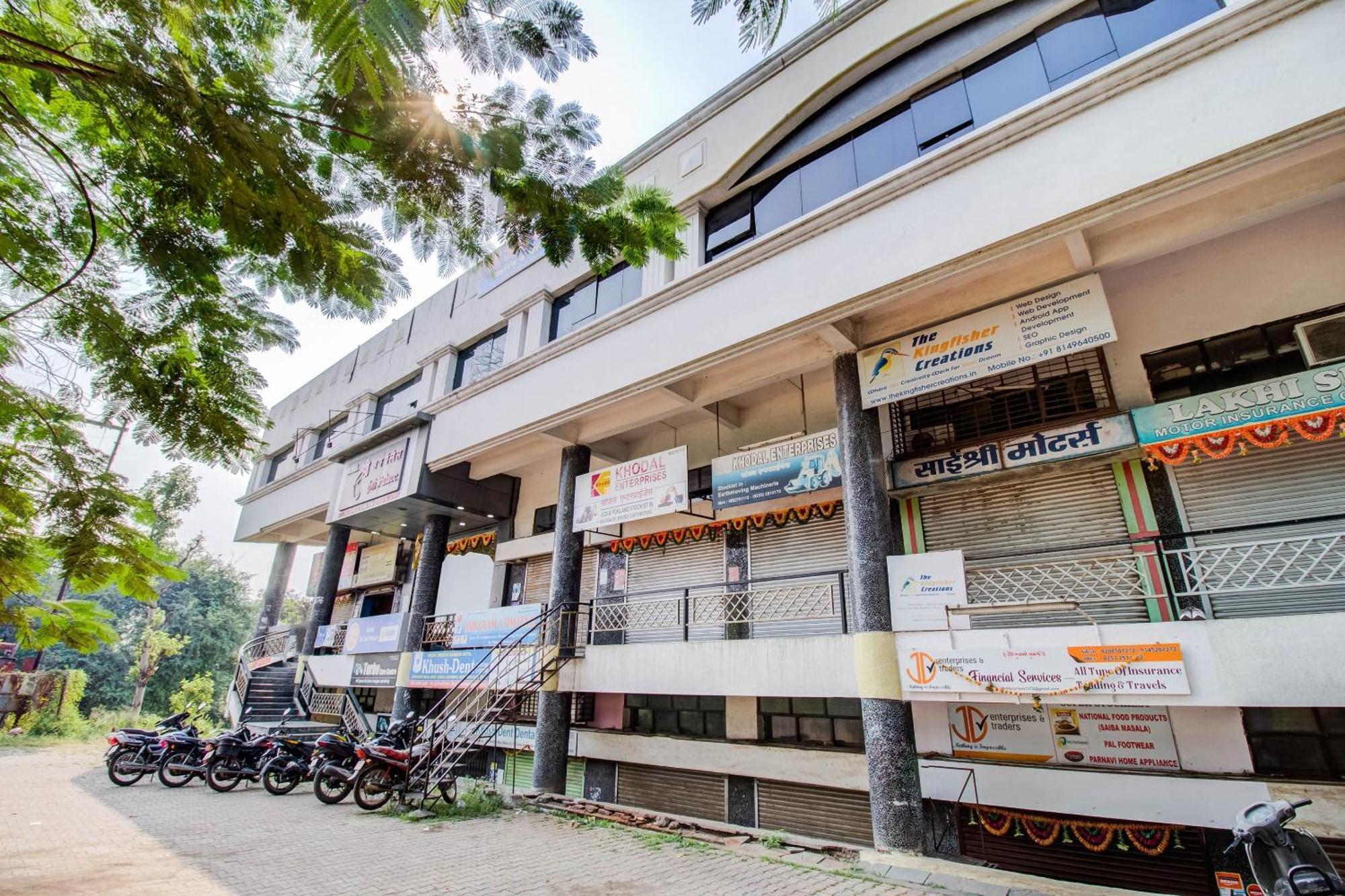 O Sri Jai Palace Hotel 3*