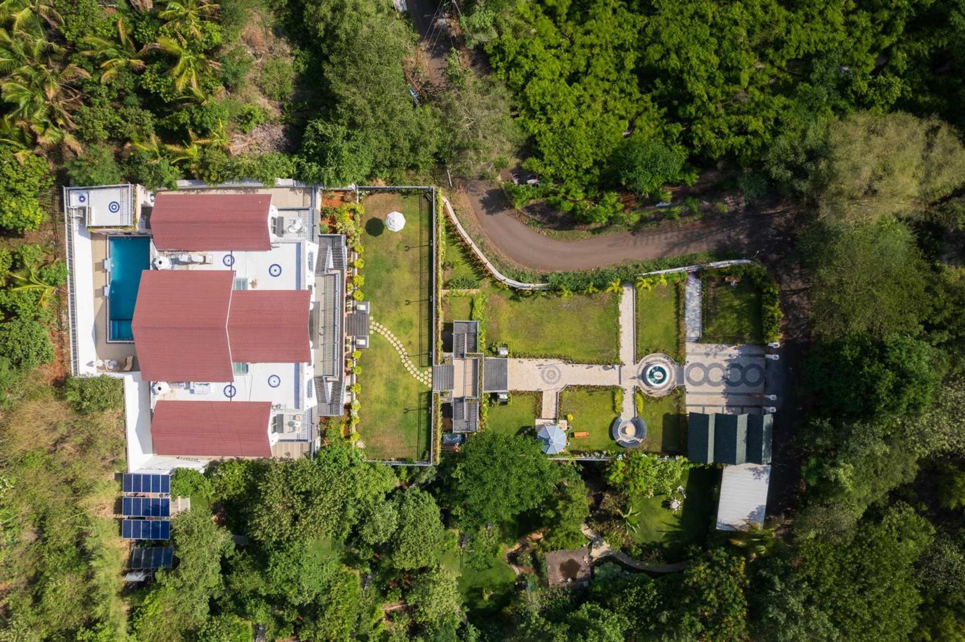Bellevue Palace: Luxurious Staycation With Pool And Activities Villa Nashik