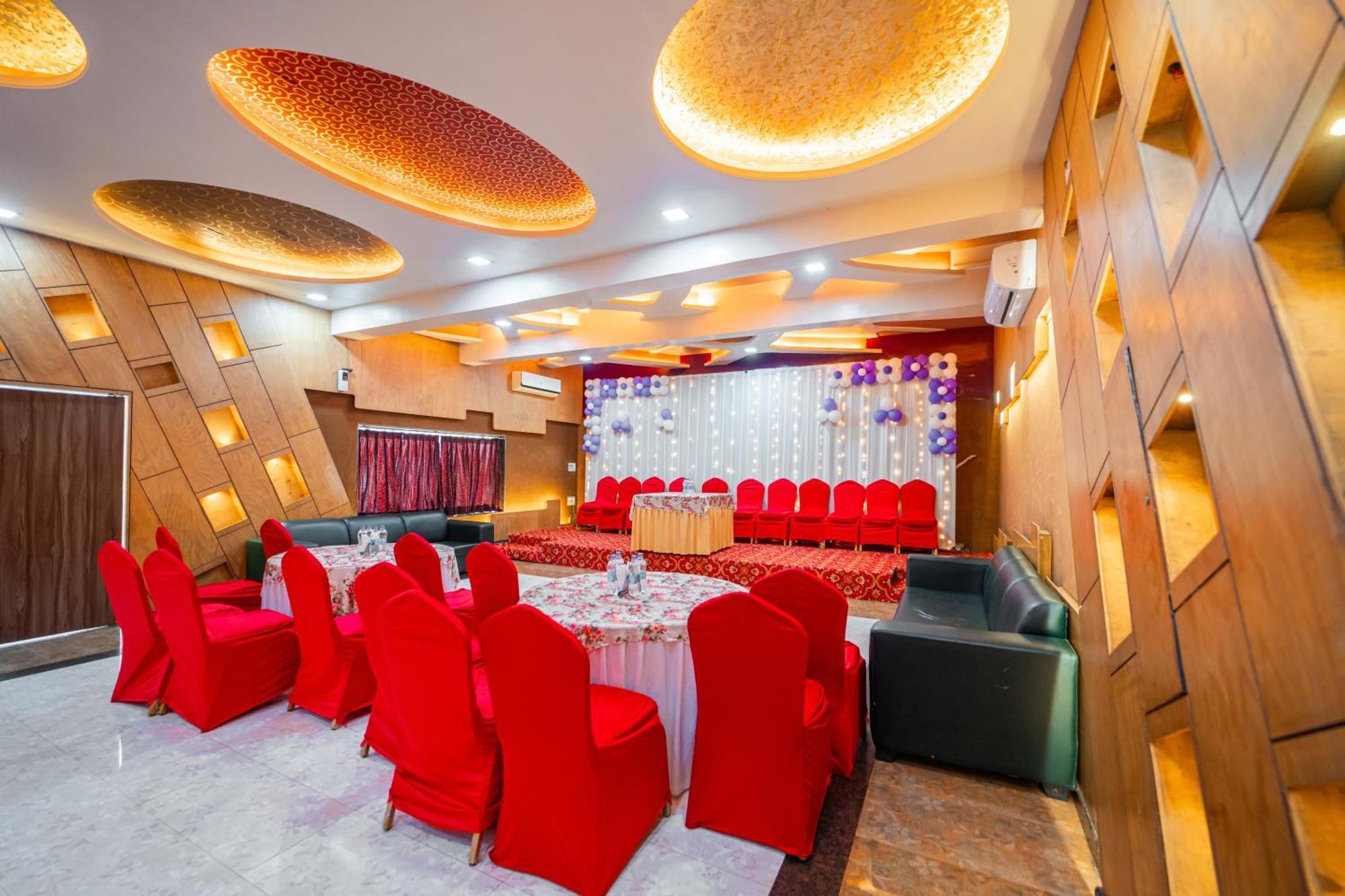 Hotel Treebo Sai Rekha Nashik