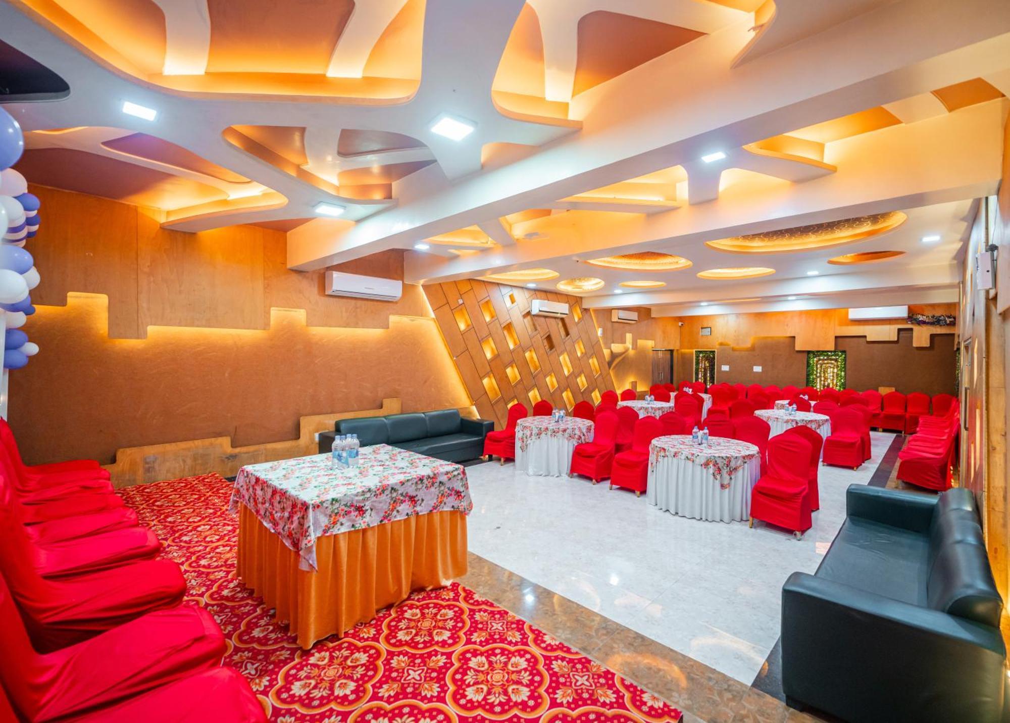 Treebo Sai Rekha Hotel 3*