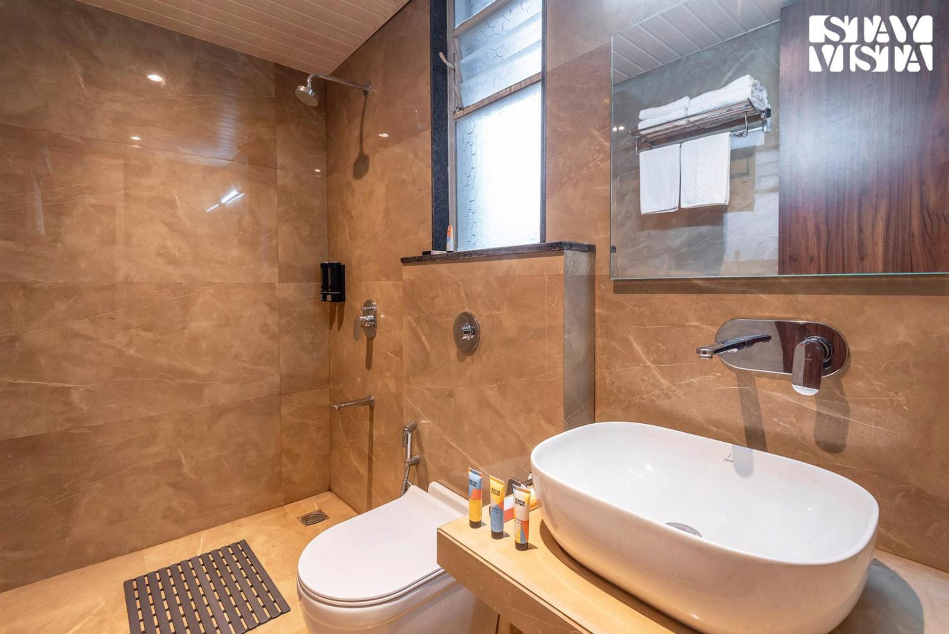 Stayvista At Whispering Meadows - Pool, Ac & View *