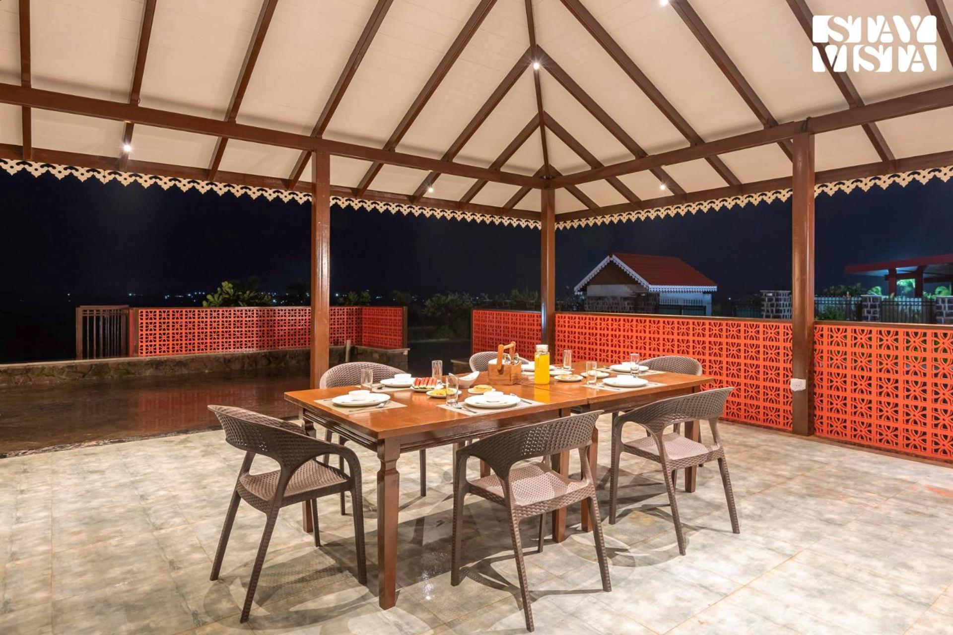 Stayvista At Whispering Meadows - Pool, Ac & View Villa