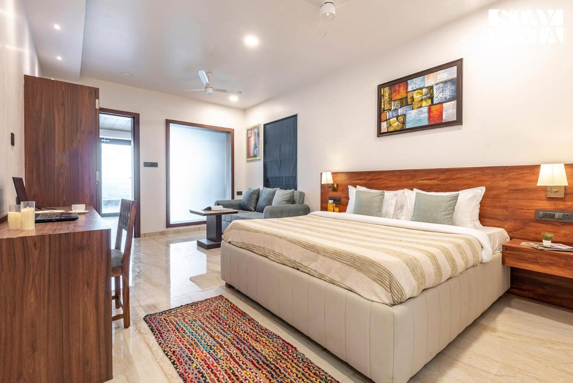 Stayvista At Whispering Meadows - Pool, Ac & View Villa *